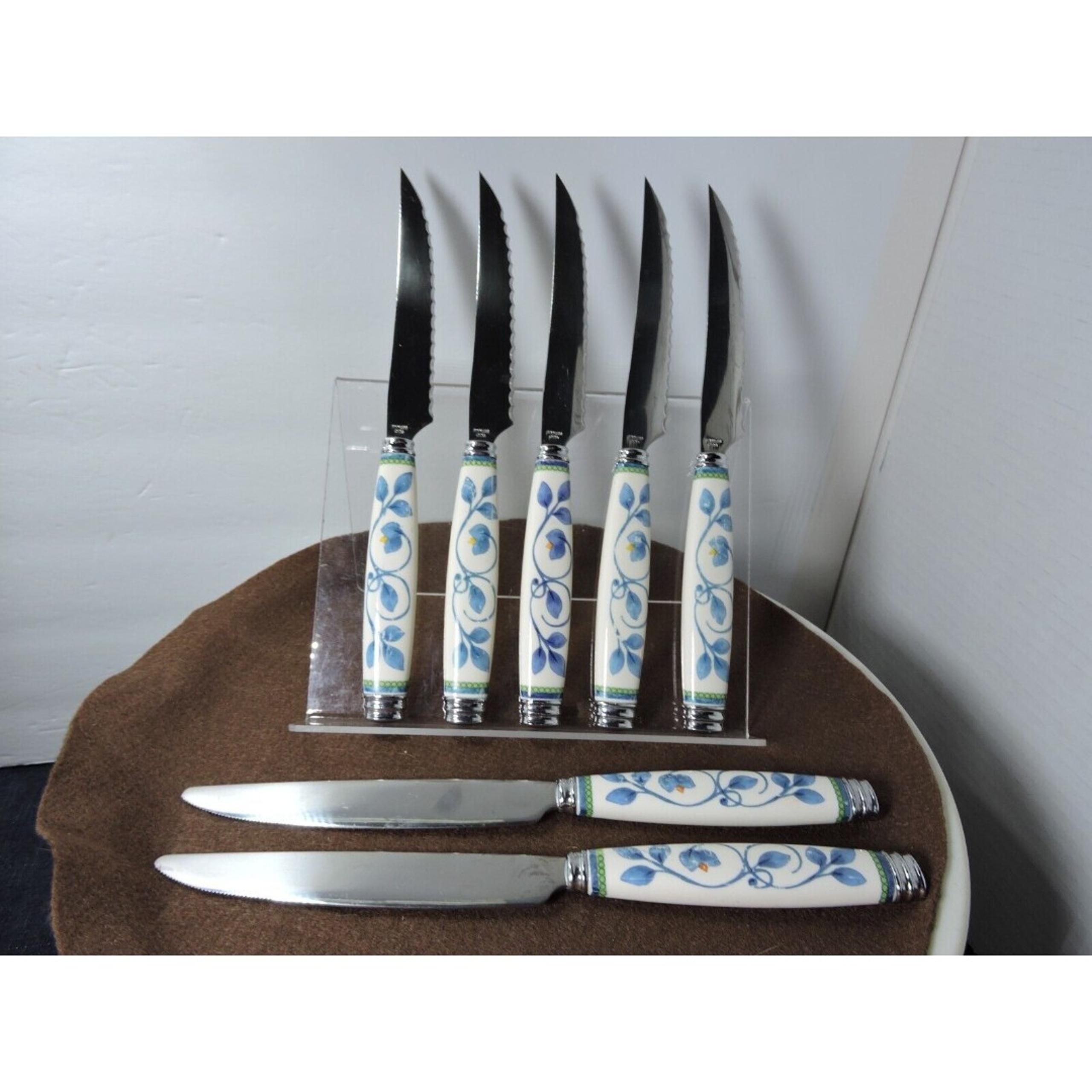 orleans 5 steak Knives and two table Knives - Pfaltzgraff