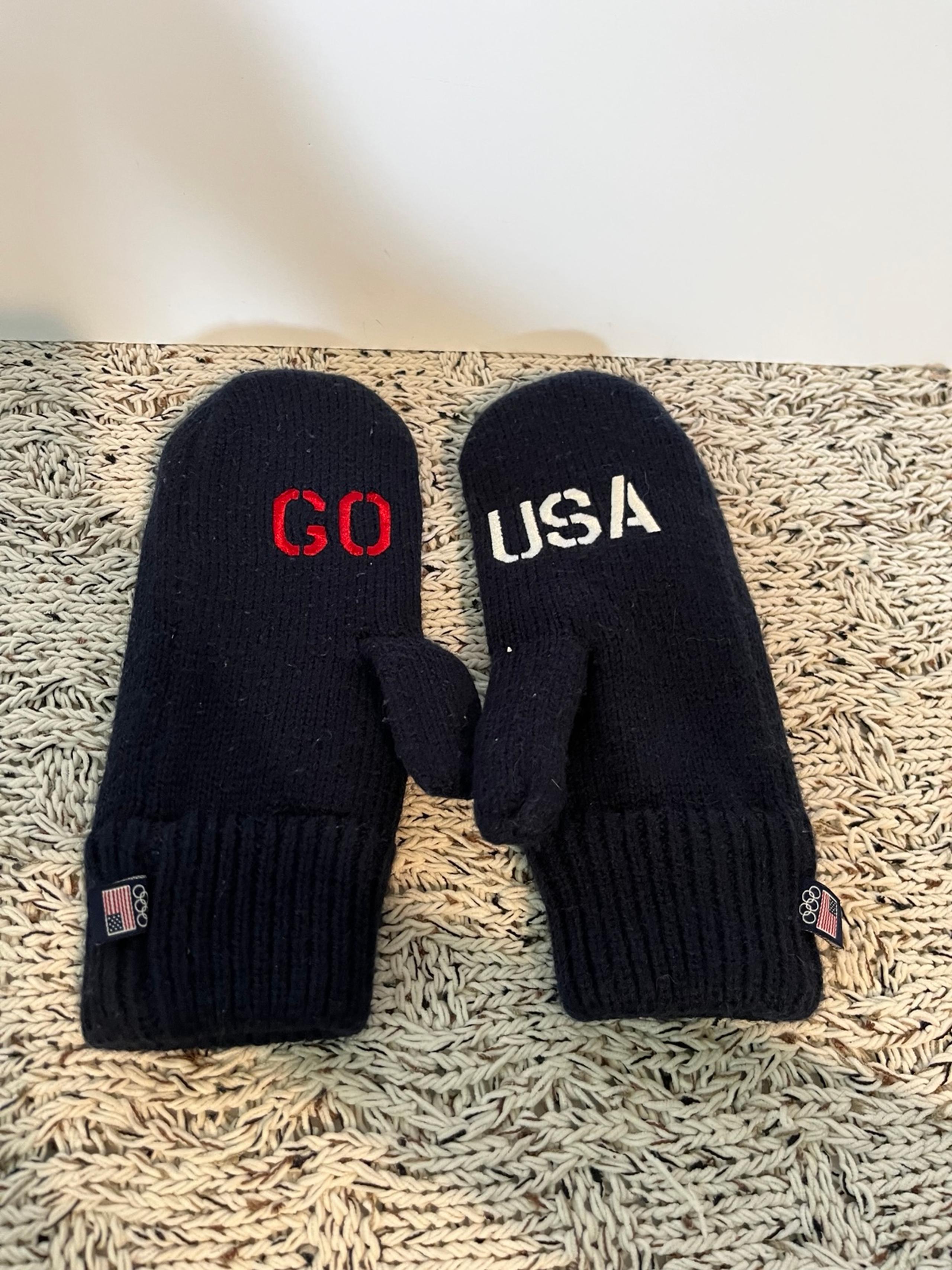 Go USA Olympics mittens