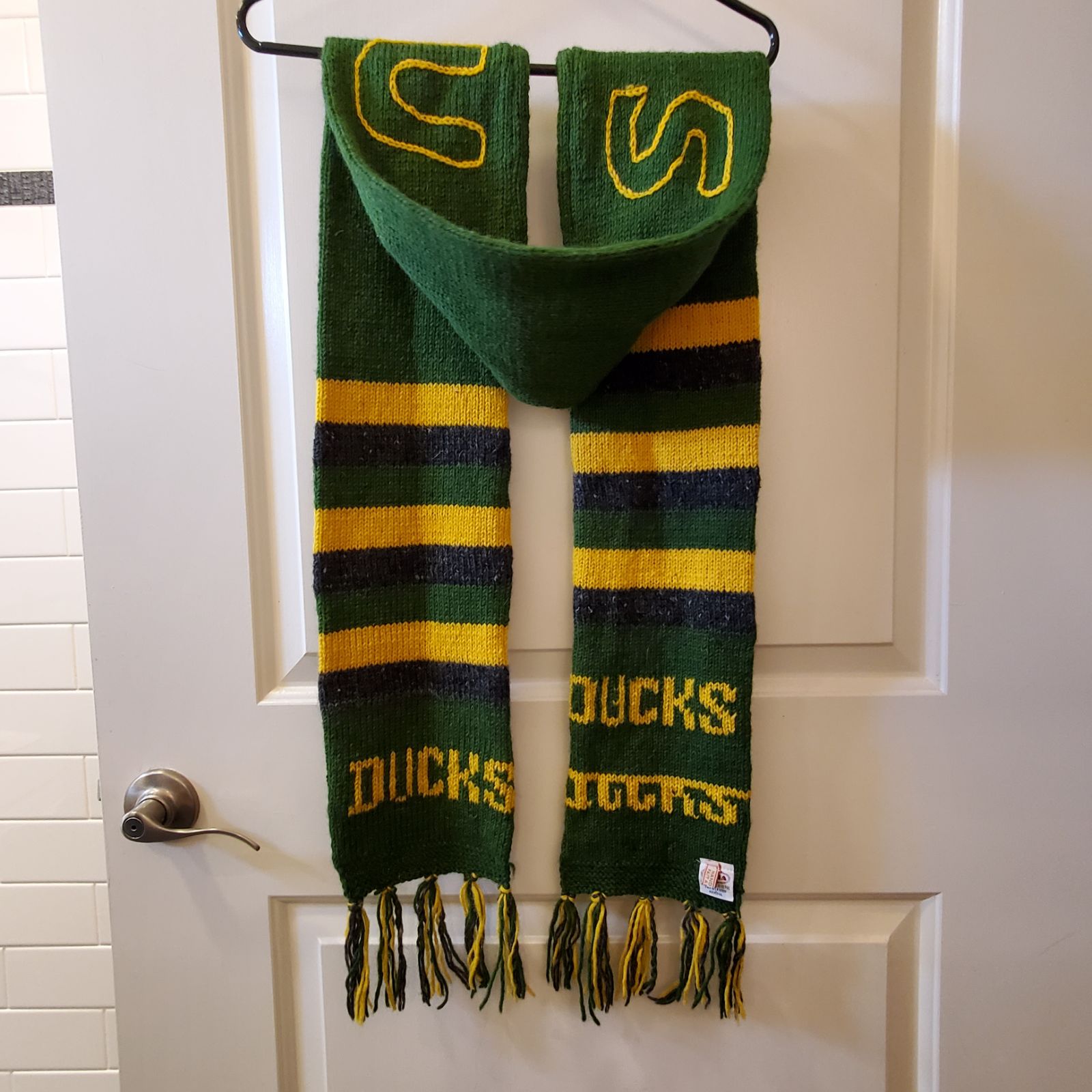 100% WOOL HANDMADE Oregon Duck Scarf