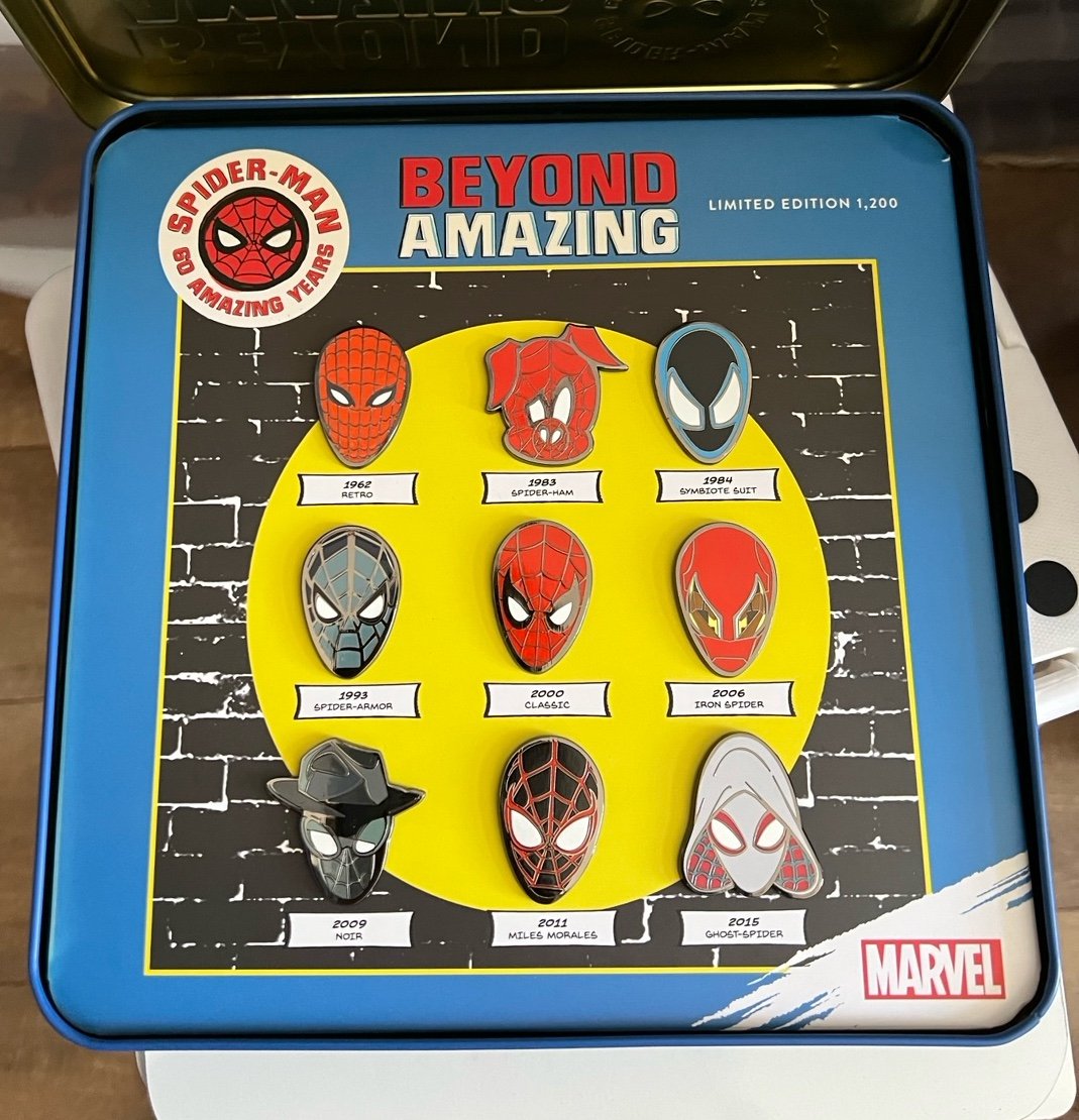 D23 Marvel Spider man Beyond Amazing pin set with case