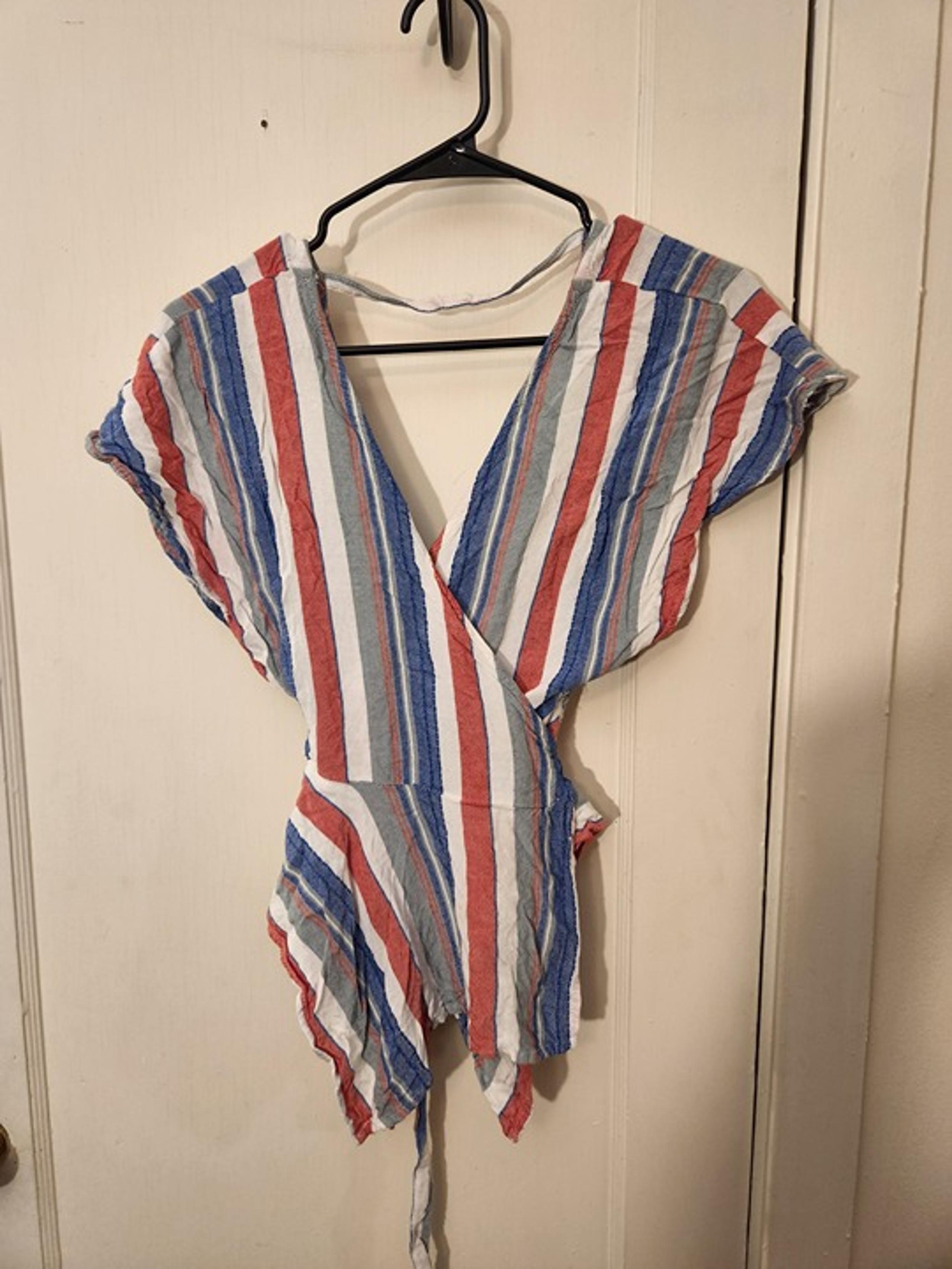 womens short sleeved wrap around blouse S