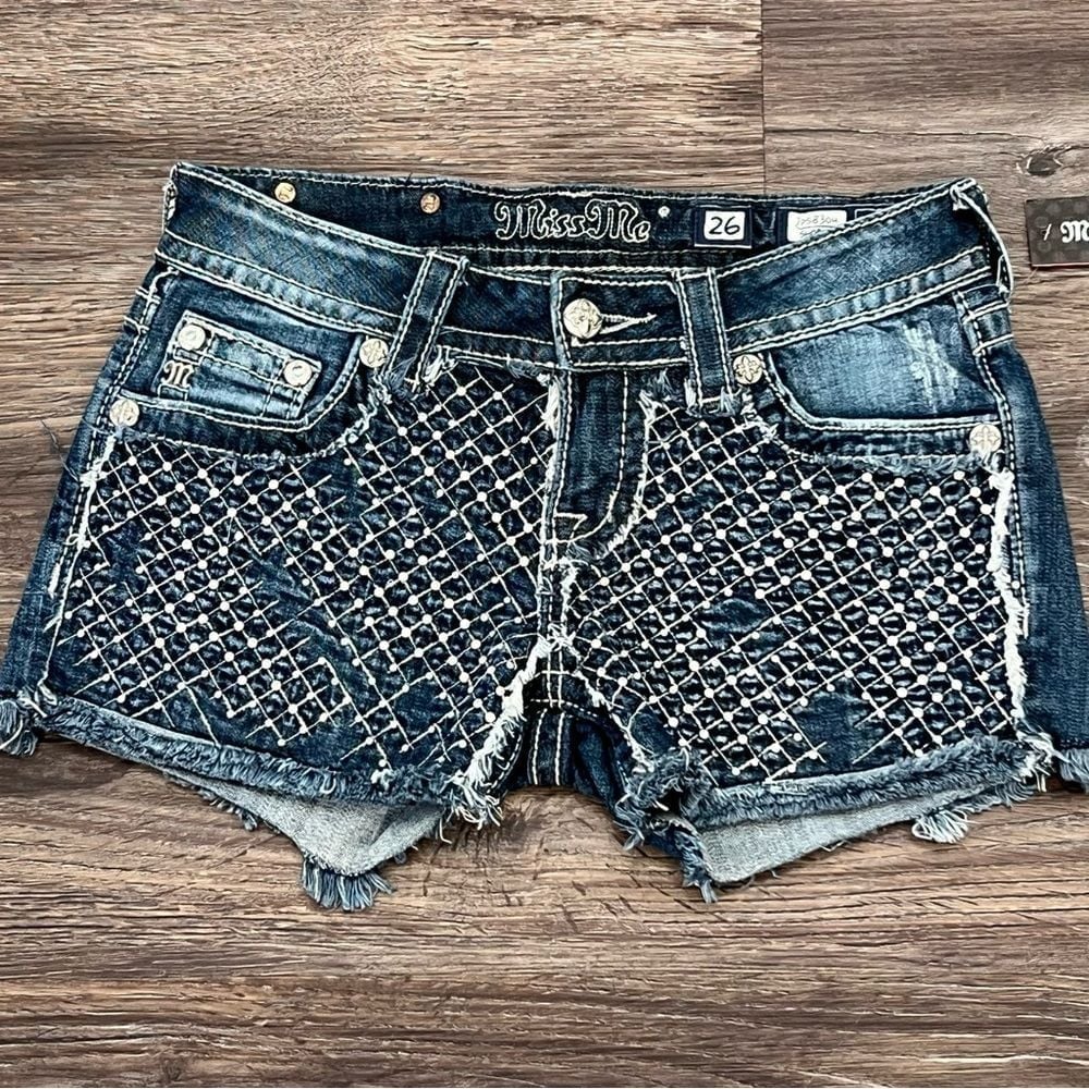 Miss Me Embellish Jean Shorts Size 26 New With Tags