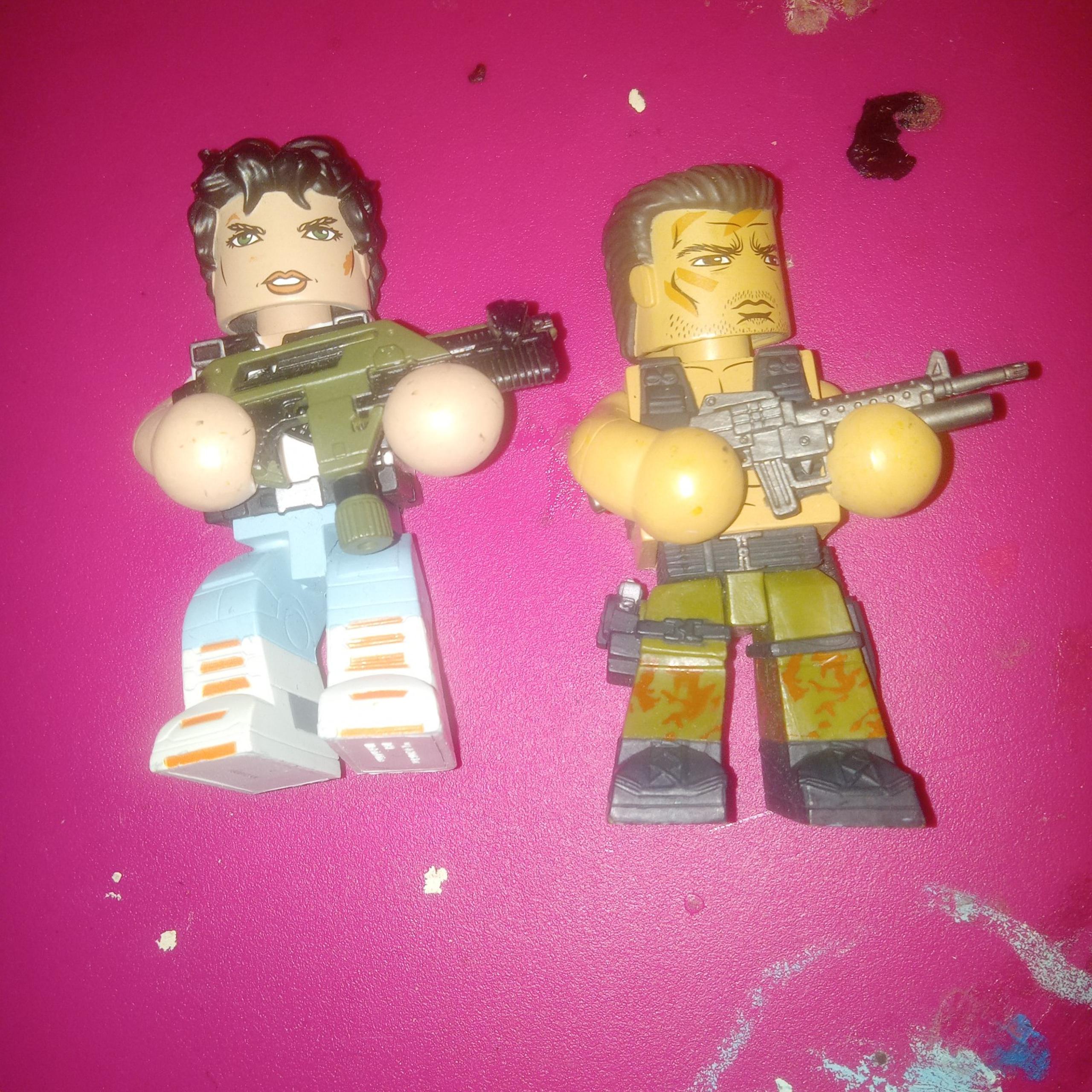 Diamond select Preadator/Alien Dutch and Ripley figure lot