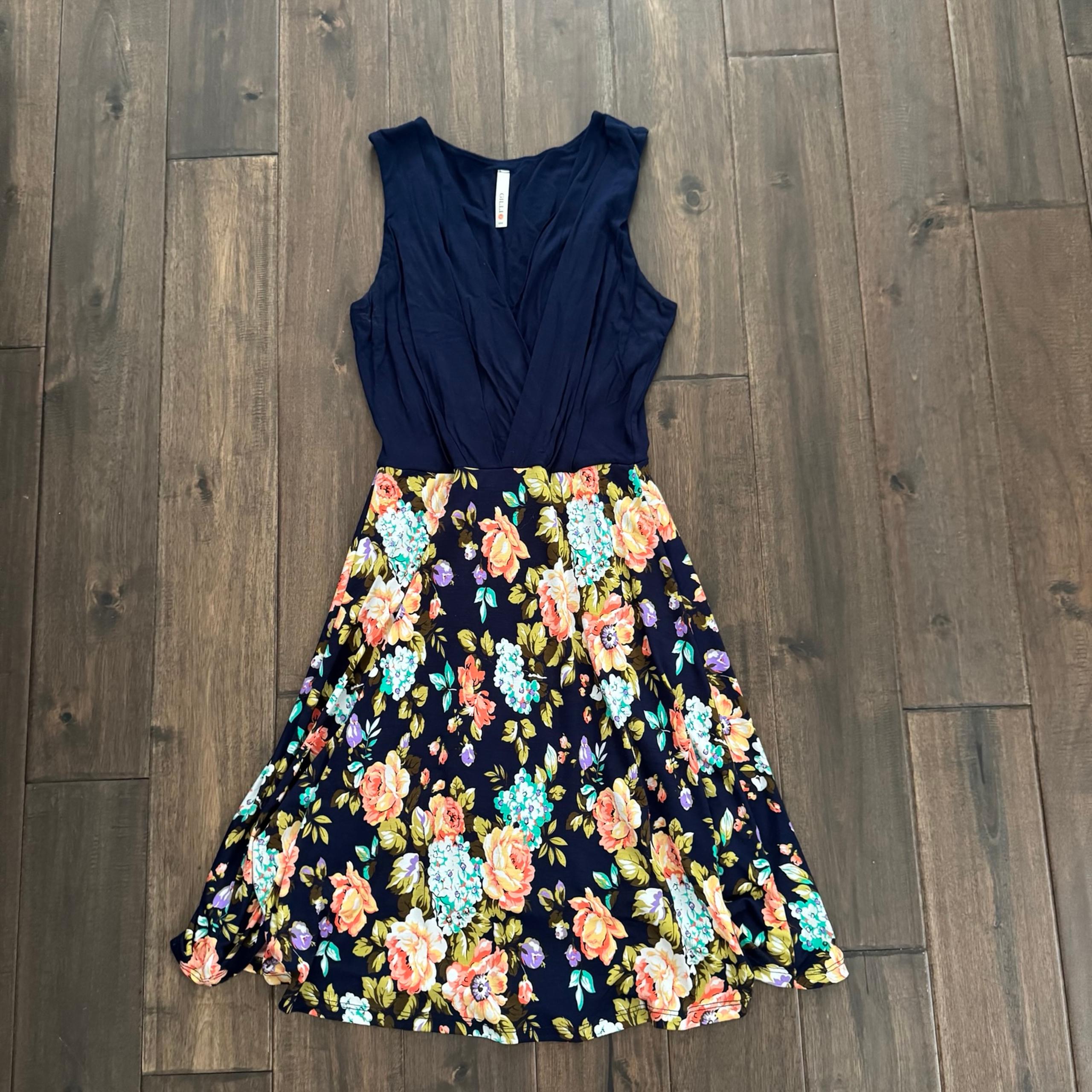 Gilli Blue Floral V Neck Fit & Flare Dress S