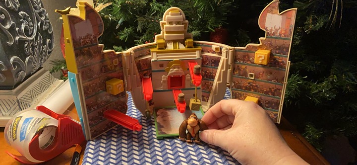 THE SUPER MARIO BROS. MOVIE Donkey Kong Mini Basic Playset Arena Wave 2