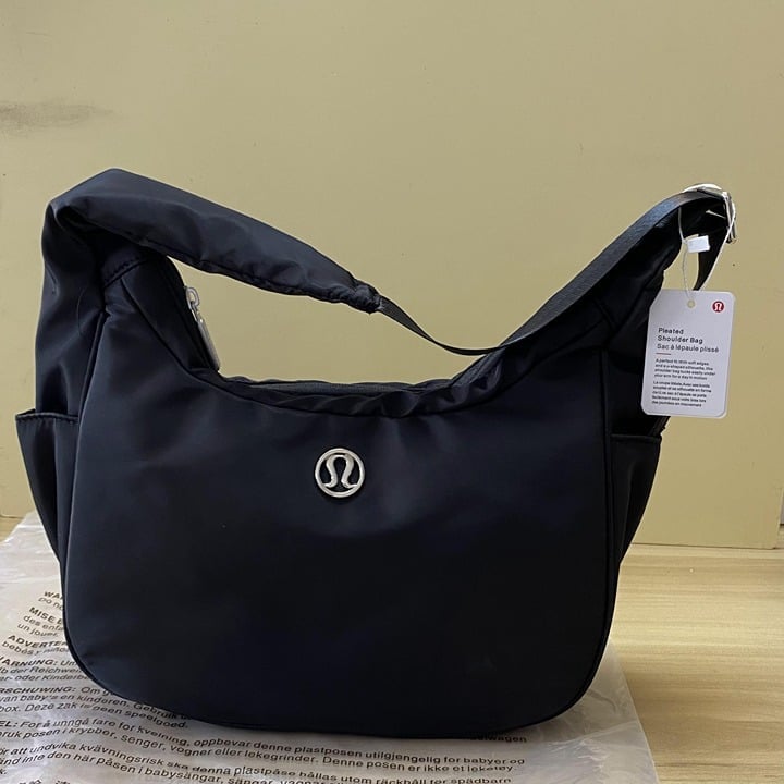 Lululemon shoulder bag