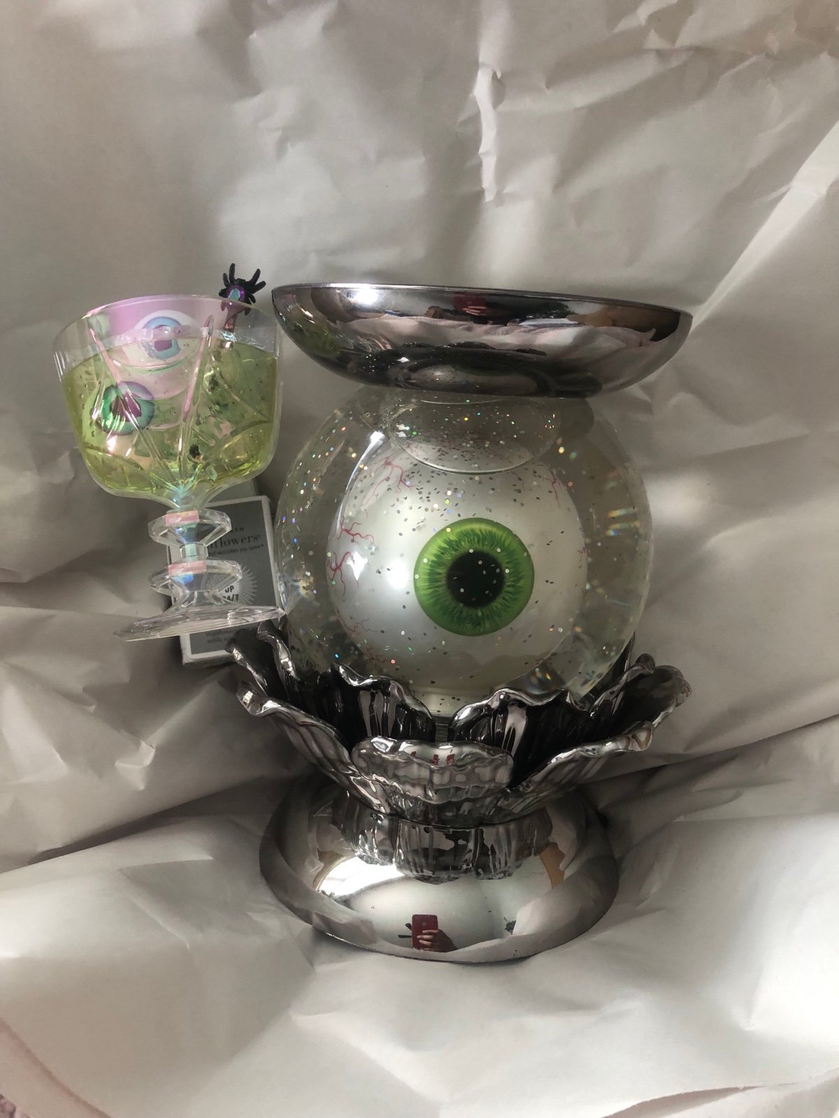 Bath & Body Works New Halloween Eye Globe & Night Light Set