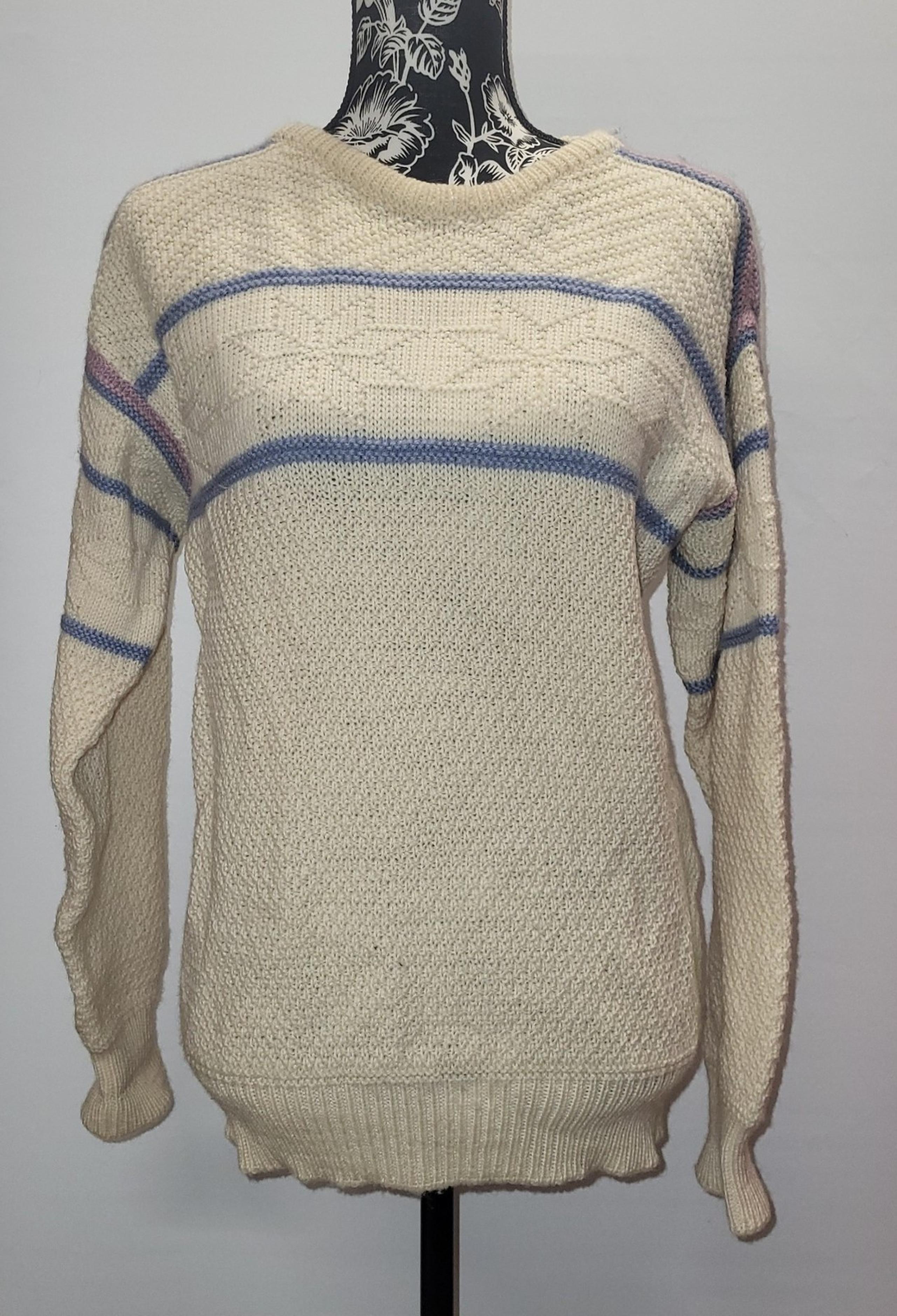 Vintage Dale of Norway Sweater Medium Cream Blue Wool Crewneck Snowflake Ski