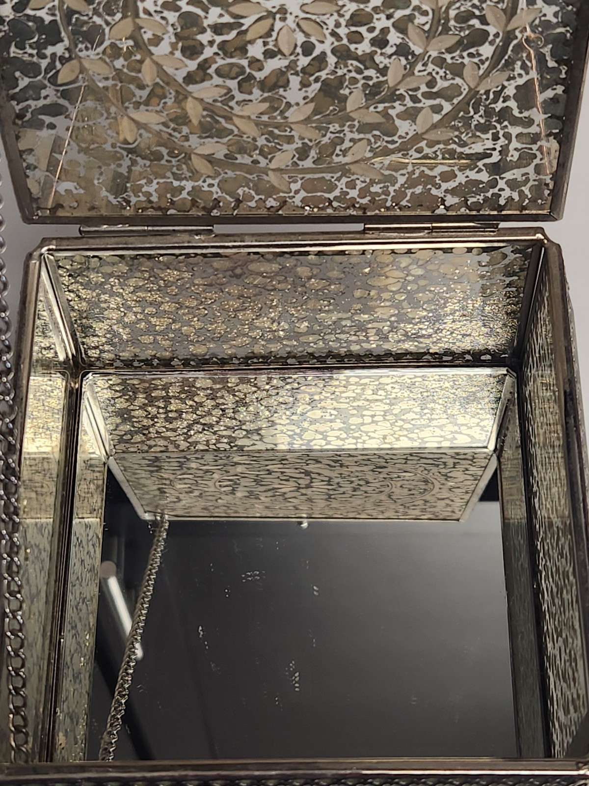 Tahari Home Beveled Mercury Glass Hinged Lid Trinket/Jewelry