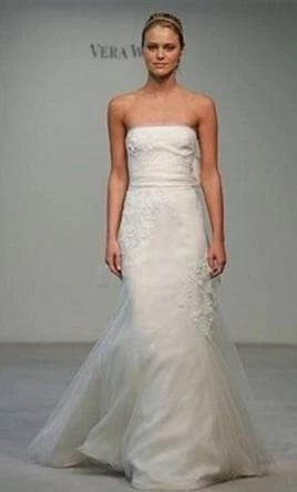 VERA WANG ivory wedding gown 1G136 New in the dust bag
