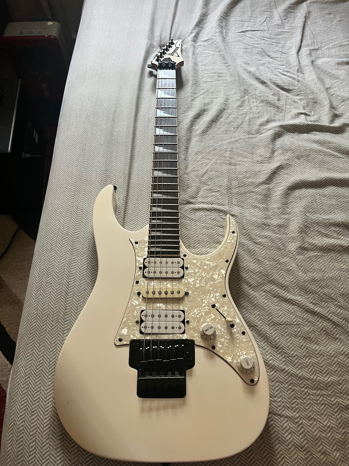 Electric Guitar