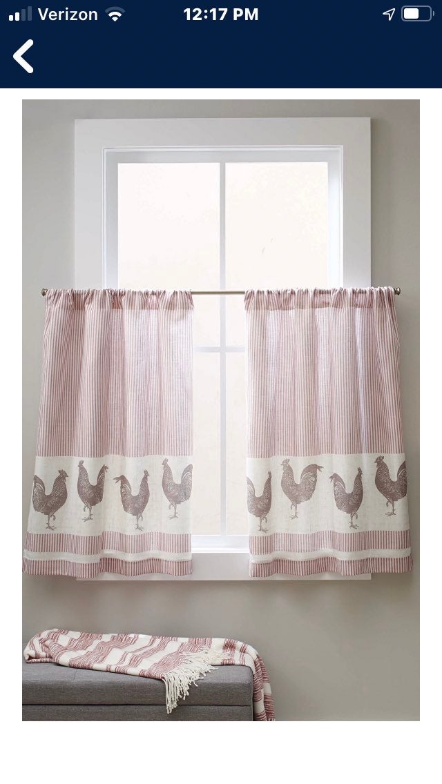Country Rooster Tier Pair and Valence
