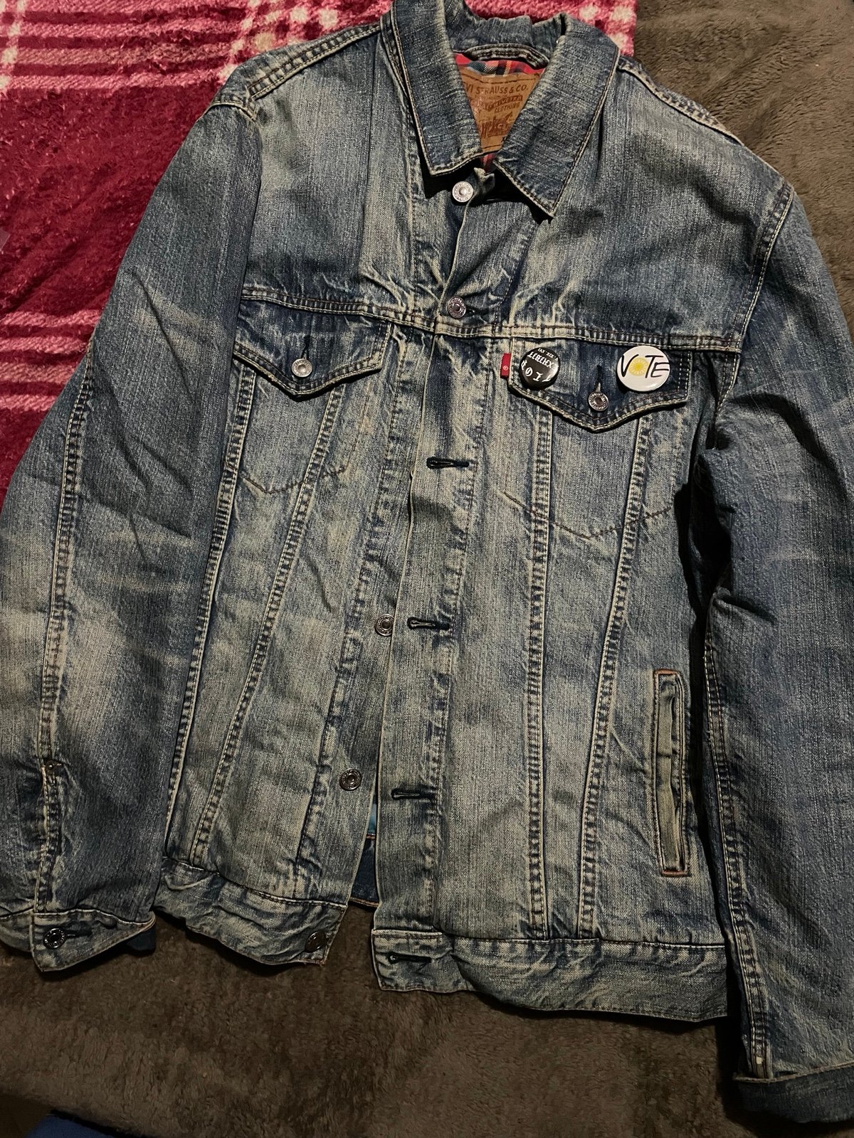 Levis’s Jean Jacket (XL)