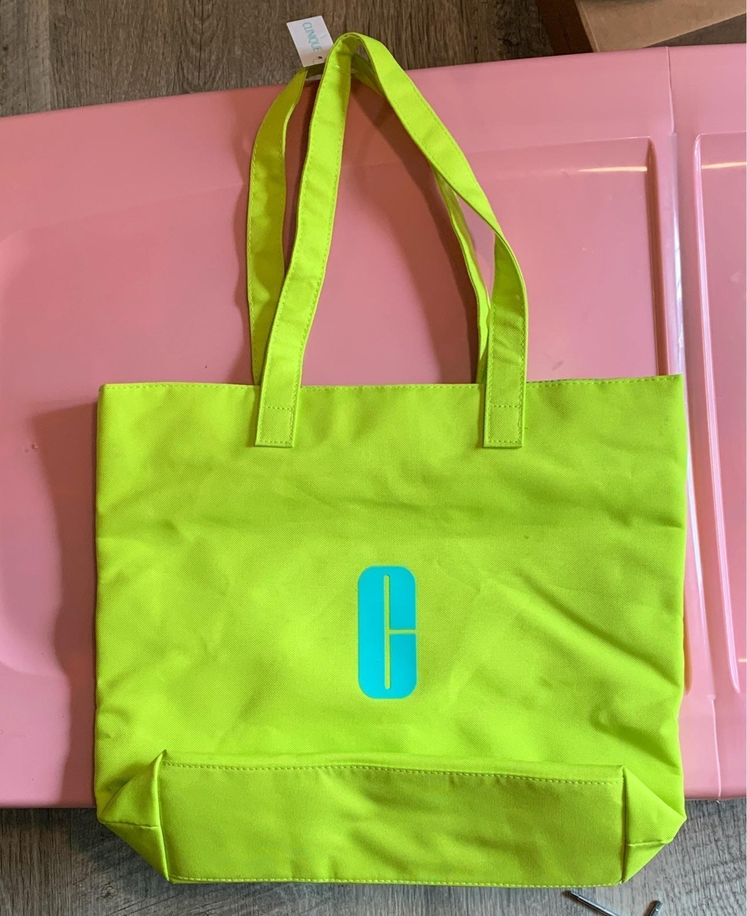 Clinque Tote Bag