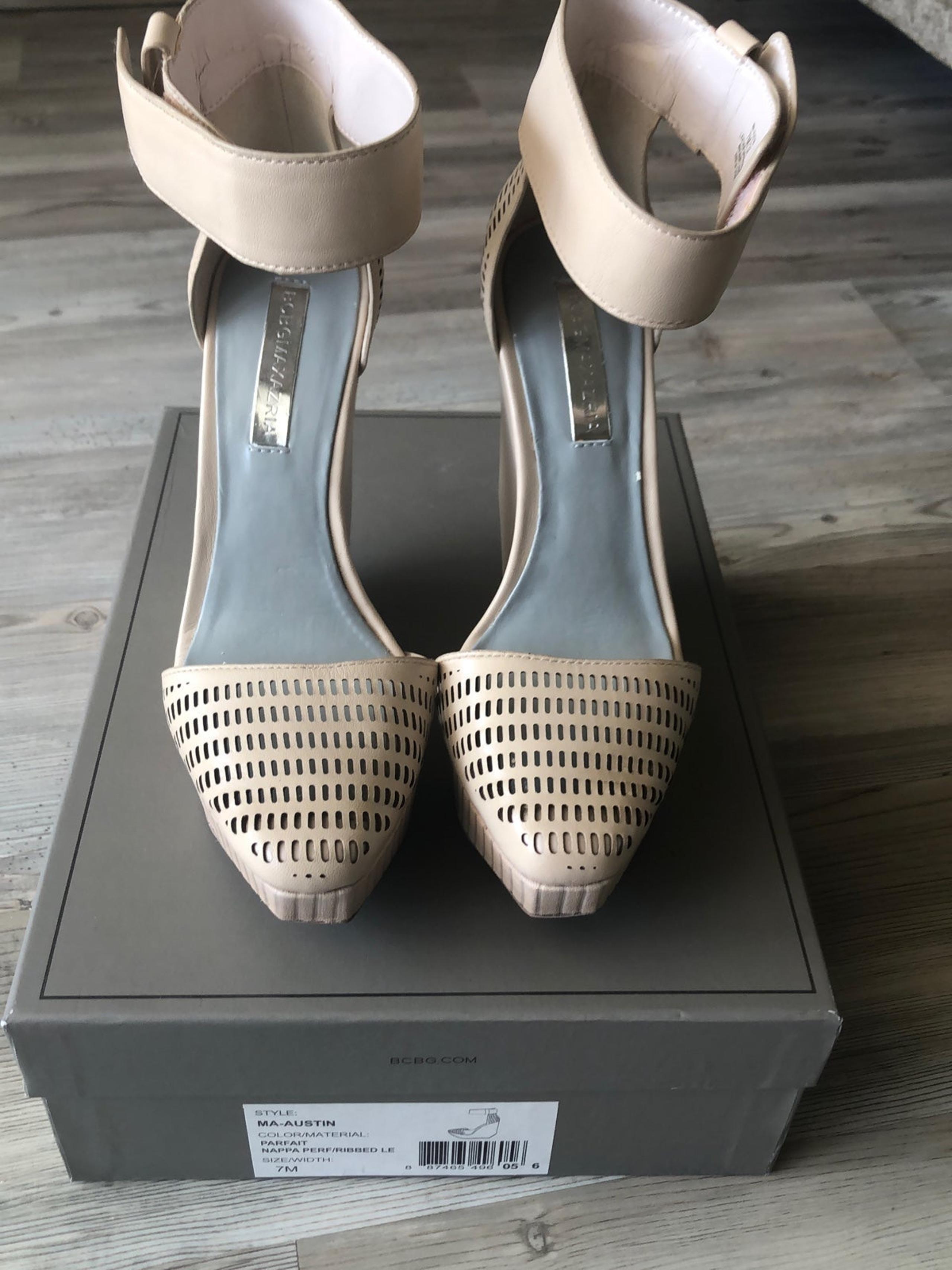 BcbgMaxazria Leather Platform Wedge Sandals NIB/NWT