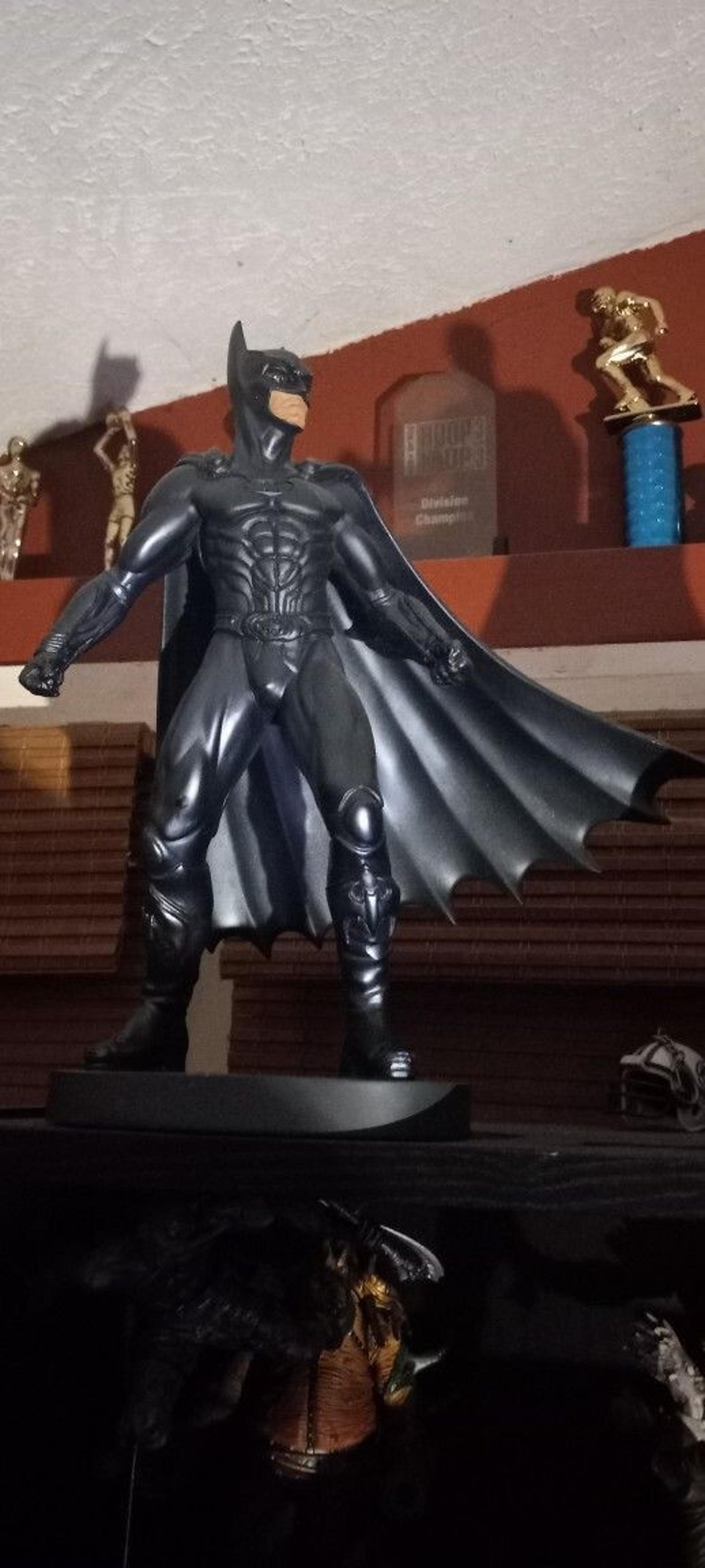 3 Rare Warner Brothers store Batman/Robin/Batgirl statues