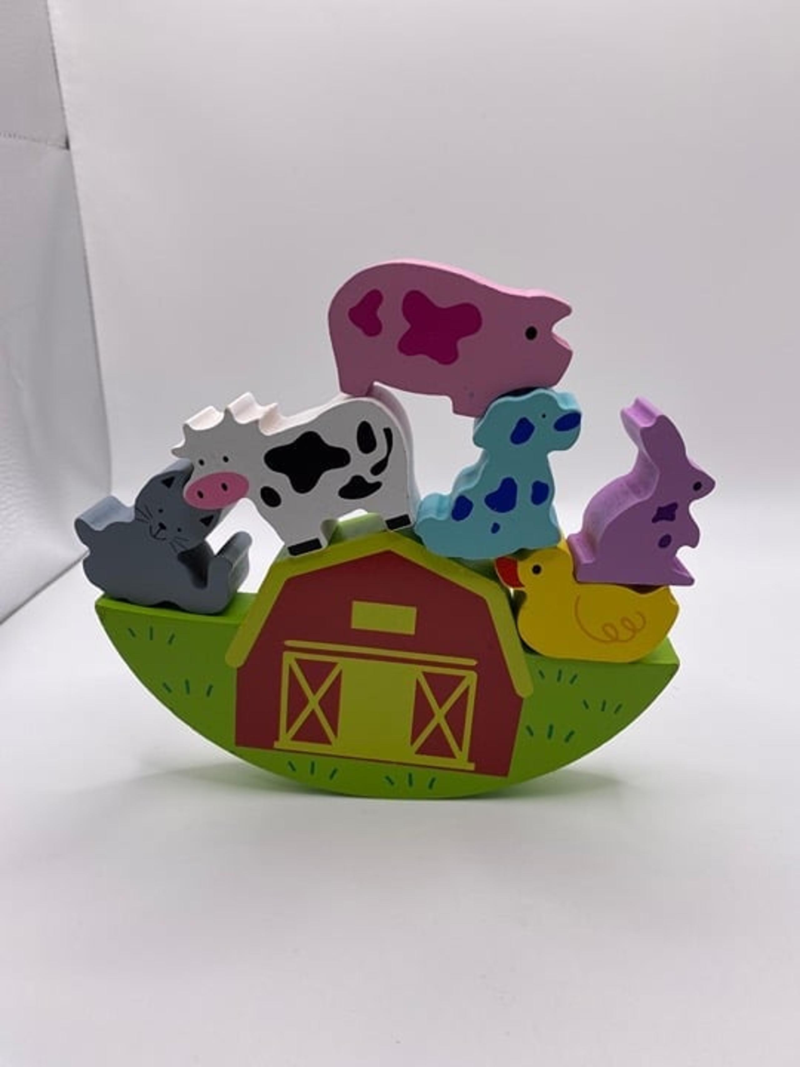 Ankyo Wooden Balancing Barn Puzzle  and Animals lot of 7