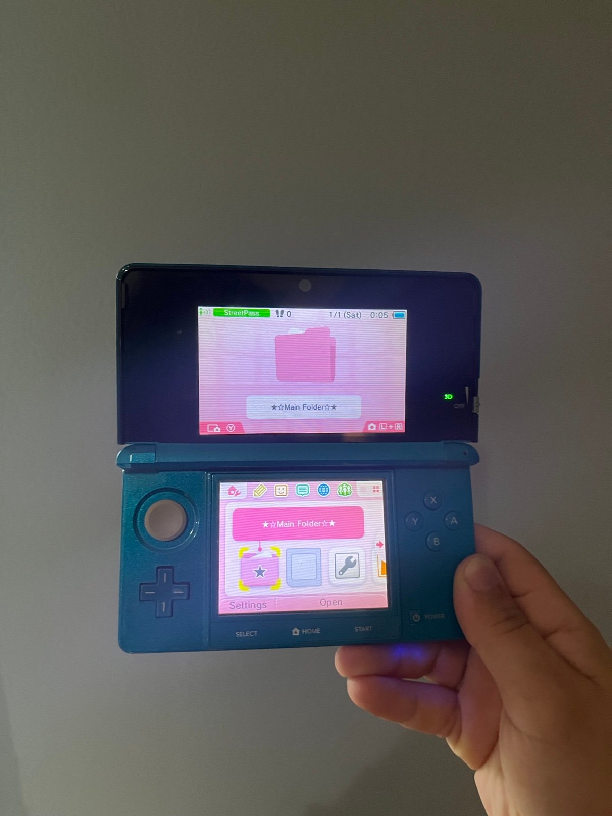 Nintendo 3DS in Aqua Blue/Black