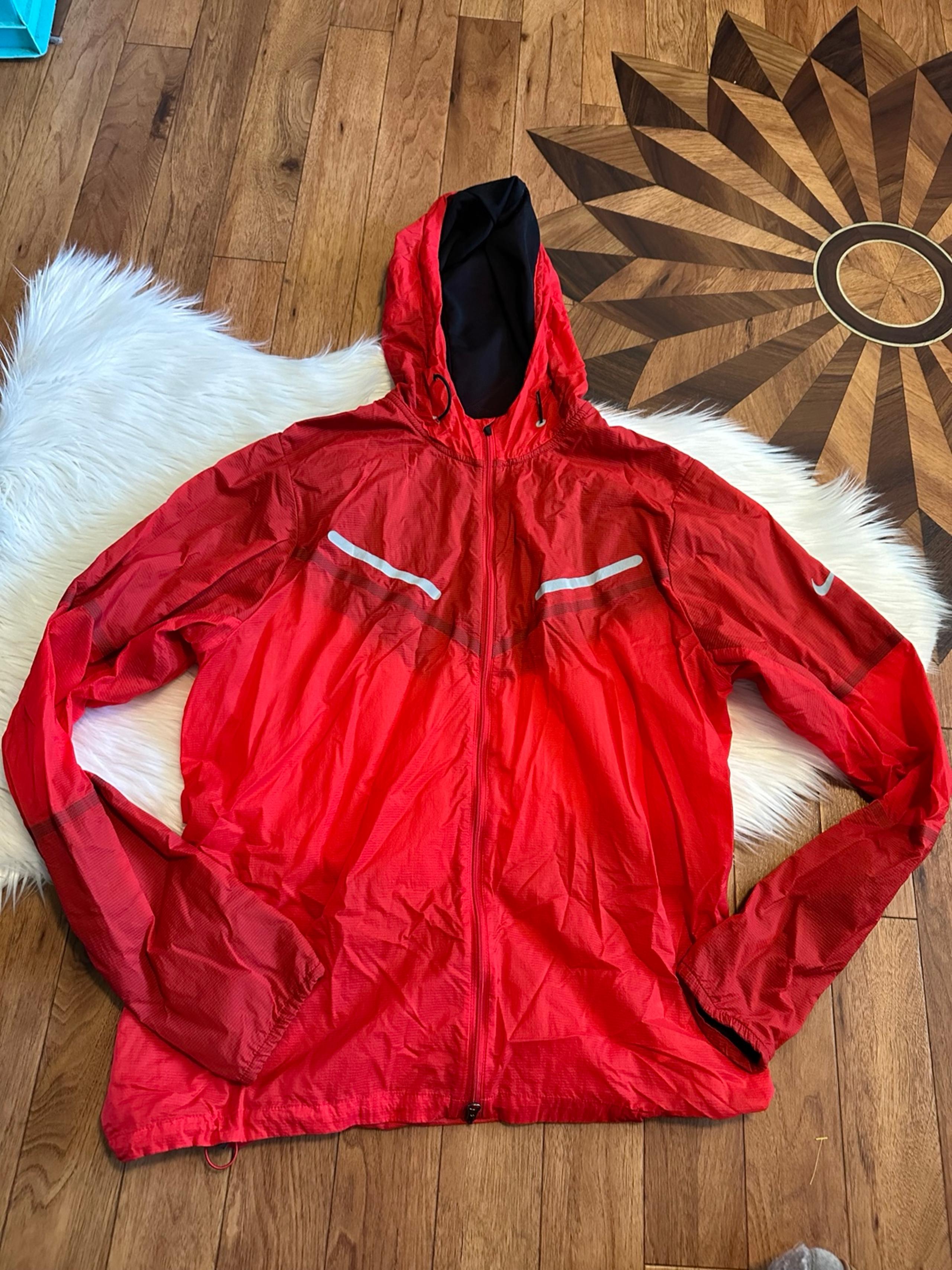 Nike Mens Running Jacket Red Size Medium