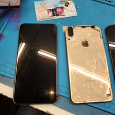 Iphone x screens