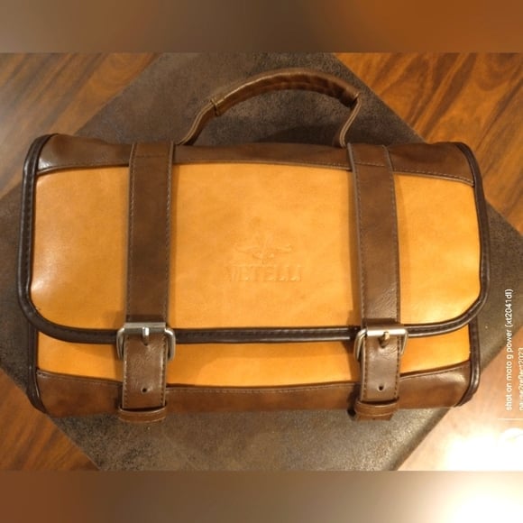 New Vetelli Italian Leather Mens Travel Shaving/Hygiene Hangable Kit