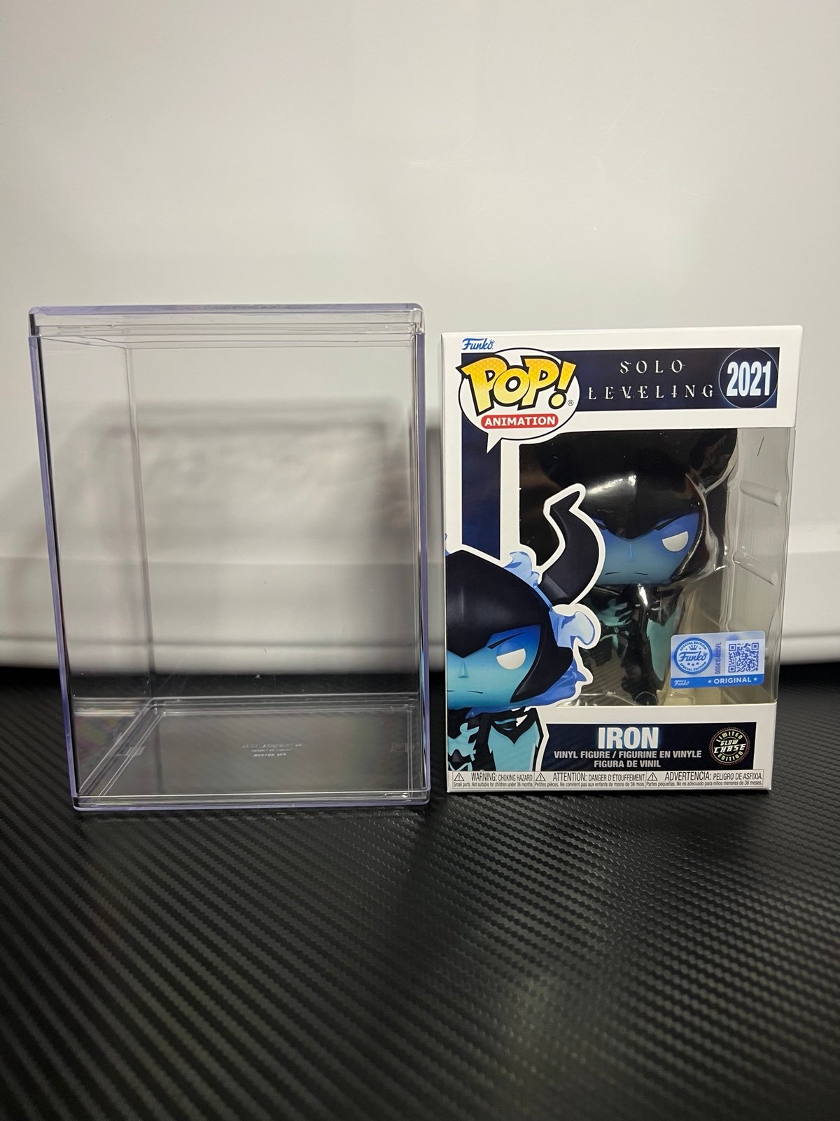 Anime Solo Leveling Iron Glow Chase Funko Pop w/Hard Protector