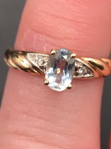 10K YELLOW GOLD TOPAZ DIAMOND RING