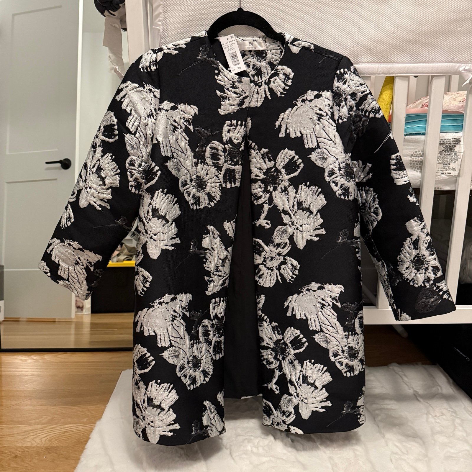 EUC NATORI Floral Jacquard Topper Jacket XS Black & White Overcoat Collarless