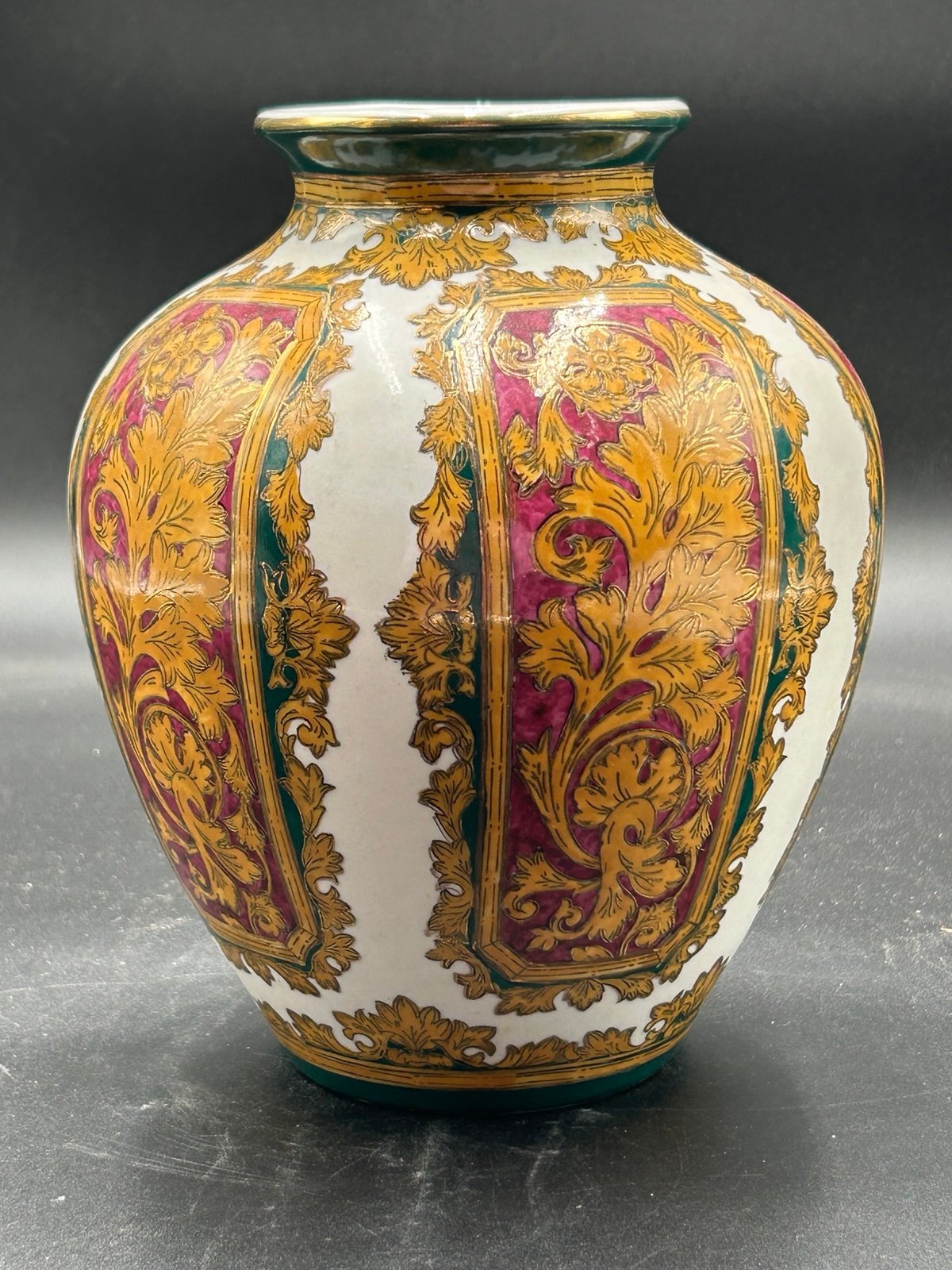 Andrea by Sadek vase with flourish paisley design chinoiserie, Asian decor
