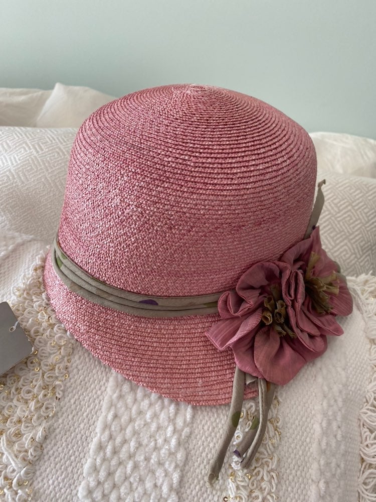 Vintage anthropologie hat