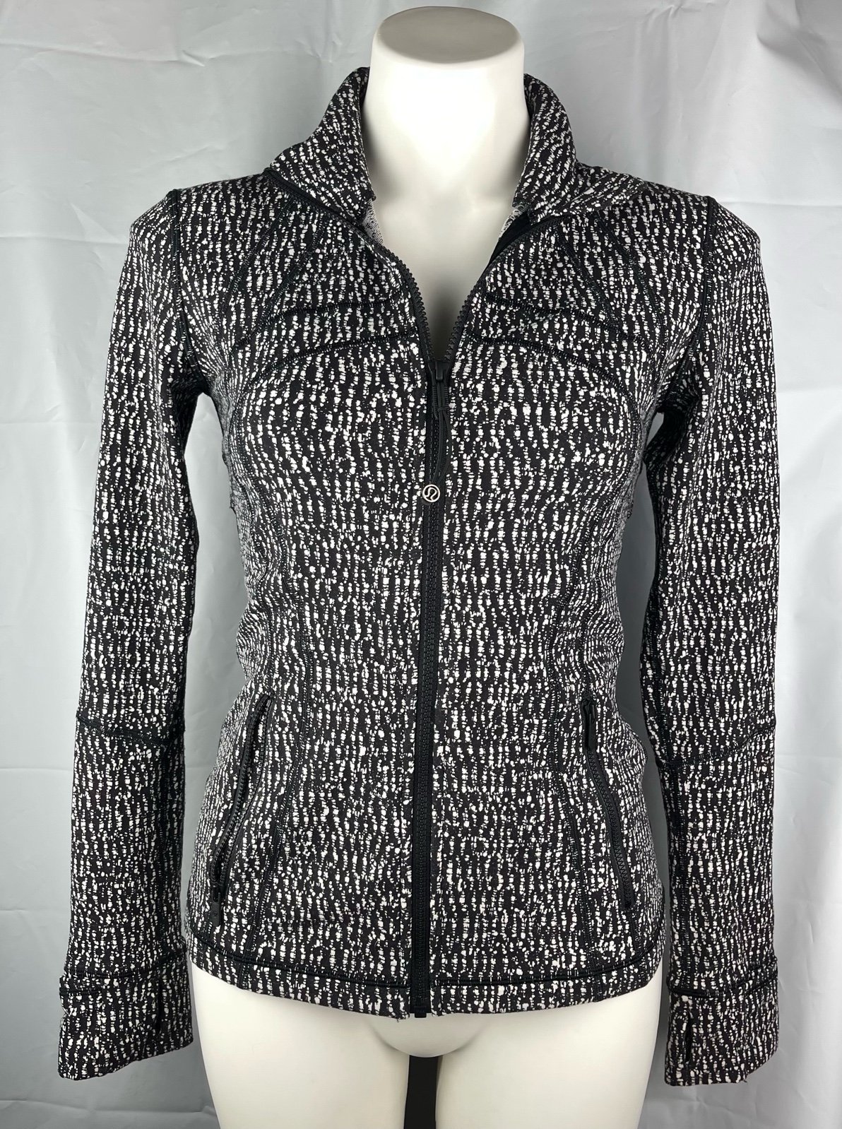 Lululemon Define Jacket Women Zip Up Stretch Pockets Black White Size 6