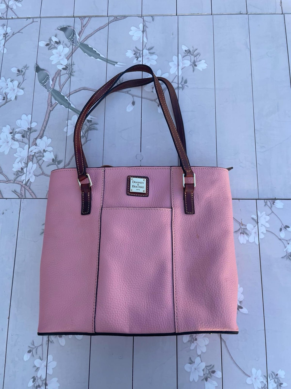 Dooney & Bourke bag