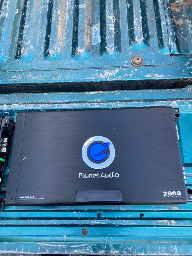 Planet Audio 2600W 2 Channel Mosfet Power Amp