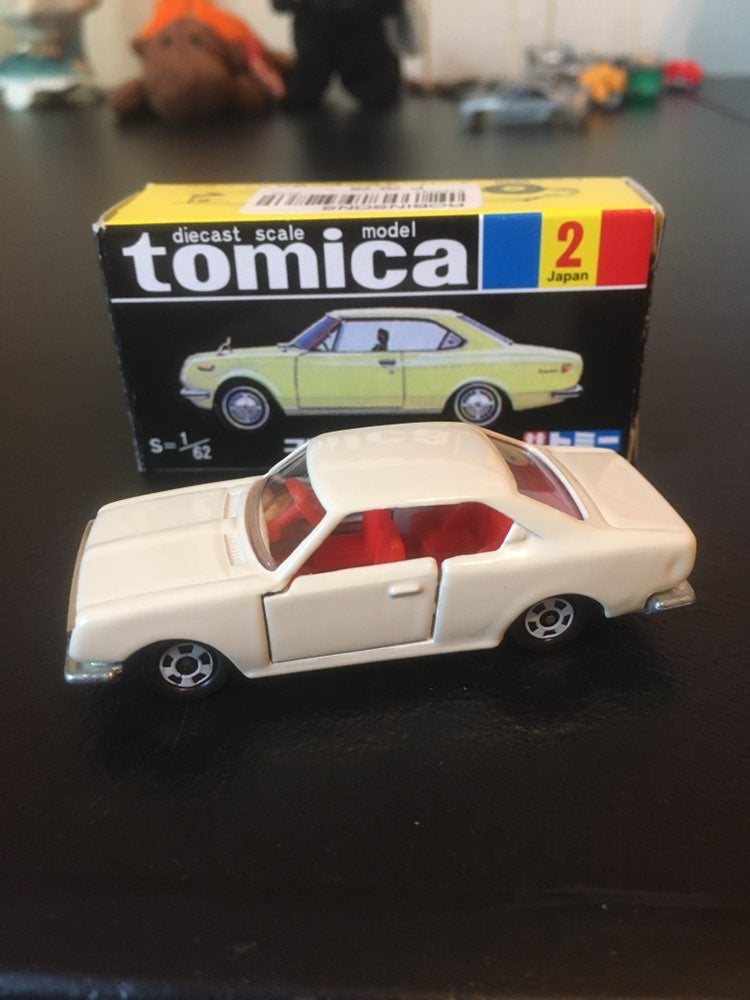 Tomica toyota corona mark 2