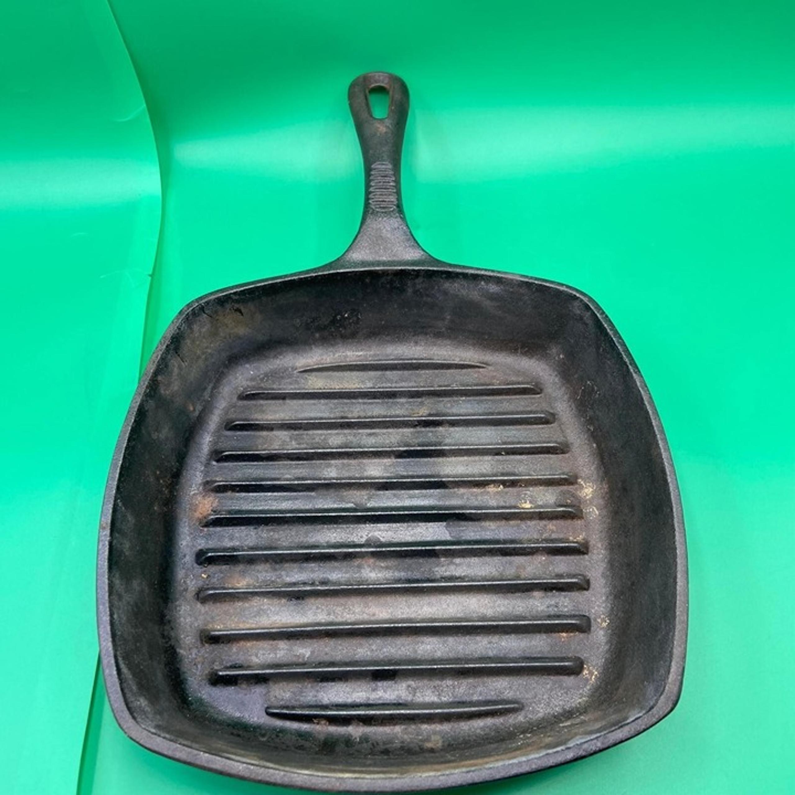 EMERIL Cast Iron Skillet Square Fryer Pan Griddle 10"