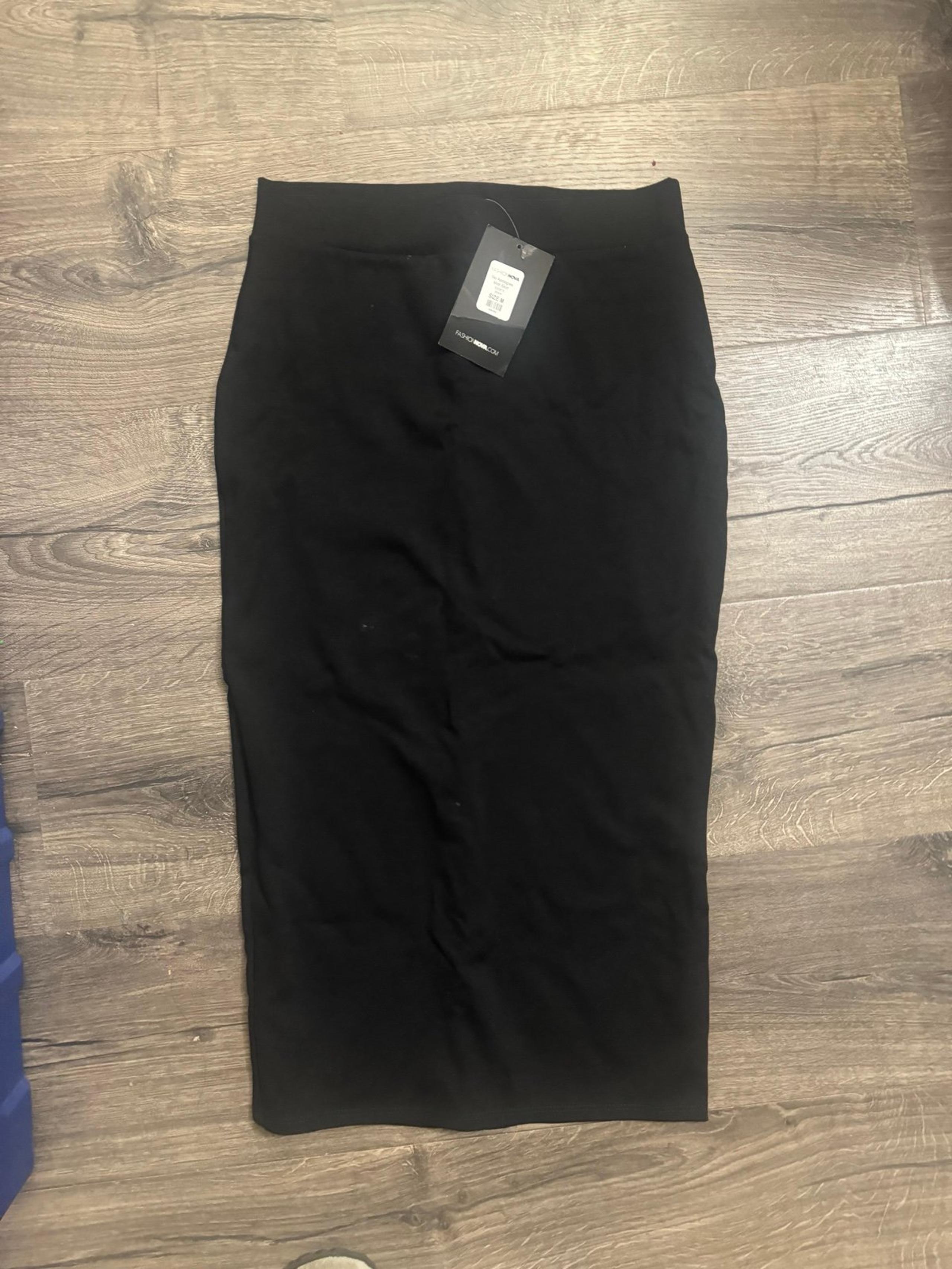 New Women’s fashion nova skirt size medium