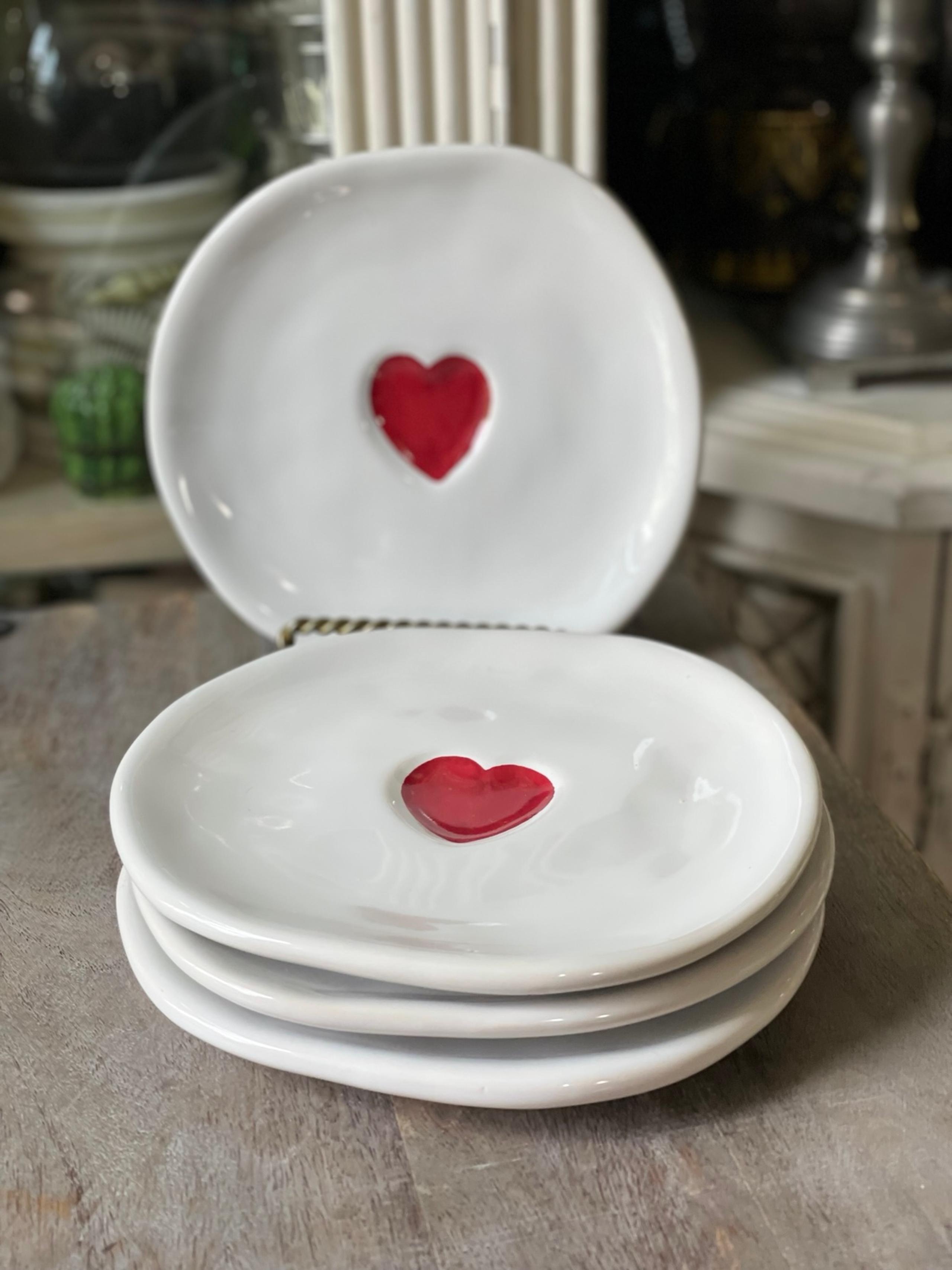 Williams Sonoma white red hearts stoneware appetizer plates set of 4