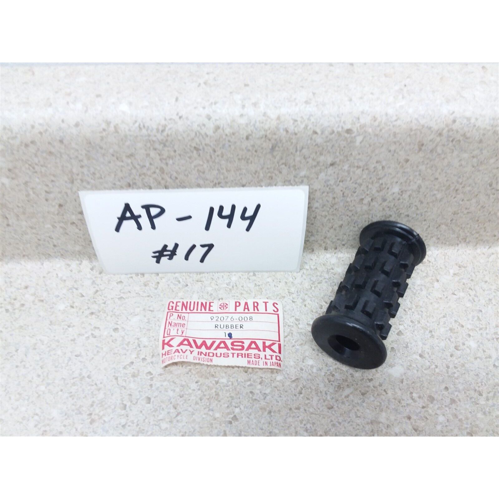 Kawasaki H1 500 F11 G4 Footpeg Rubber Grommet 92076-008 NOS JAP AP-144 #17