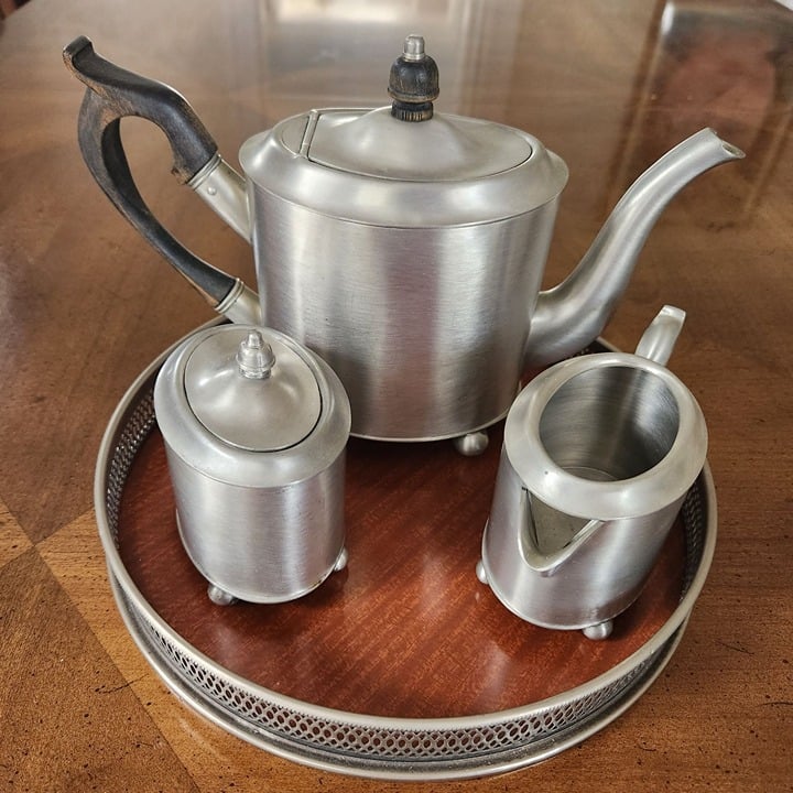 Vintage Stieff Newport Pewter 4 Piece Tea Set Victorian Reproduction Design