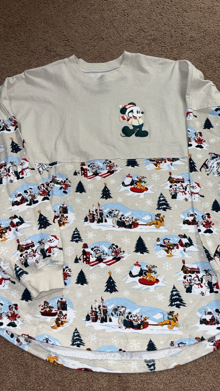 WOMENS DISNEYLAND SPIRIT CHRISTMAS JERSEY SIZE SMALL