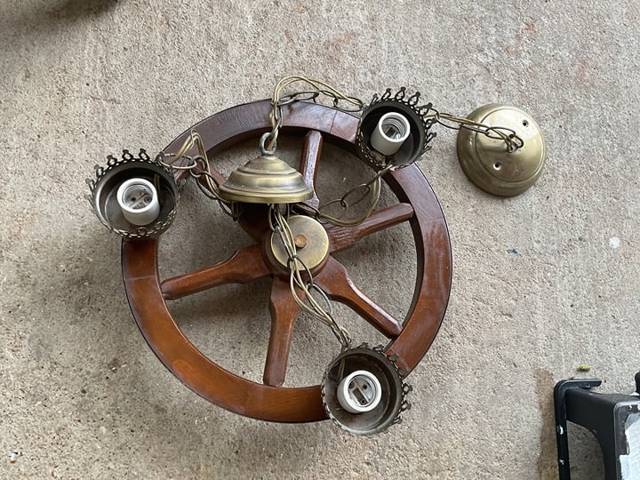 wood 3 Light Wagon Wheel Hanging Chandelier Lamp Light Fixture wooden Vintage