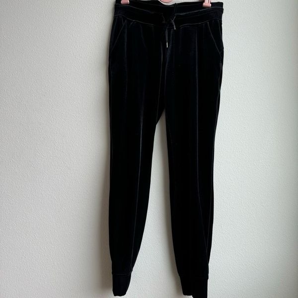 Lululemon Ready to Crush High-Rise Velour Jogger Full Length Navy Size 8 Medium