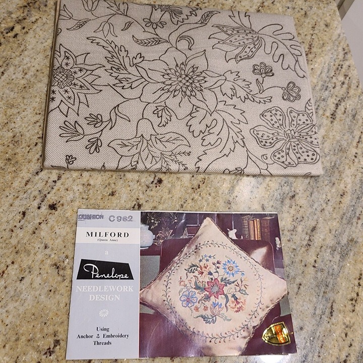 Vtg Penelope Needlecraft Milford Queen Ann Floral Pillow Cushion C962