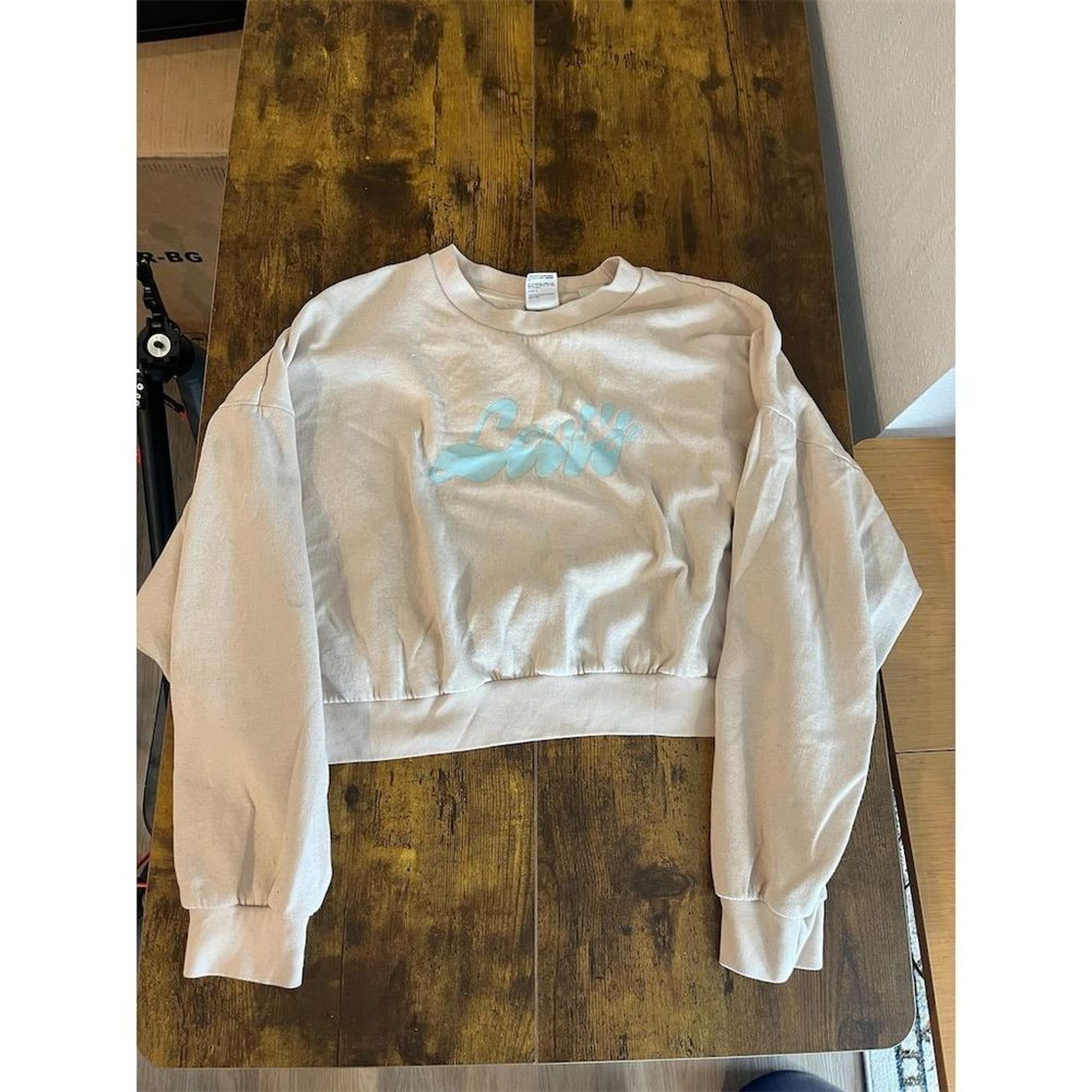 Levi's Women's Cropped Sweatshirt Pink Blue Logo Size M Long Sleeve Casual