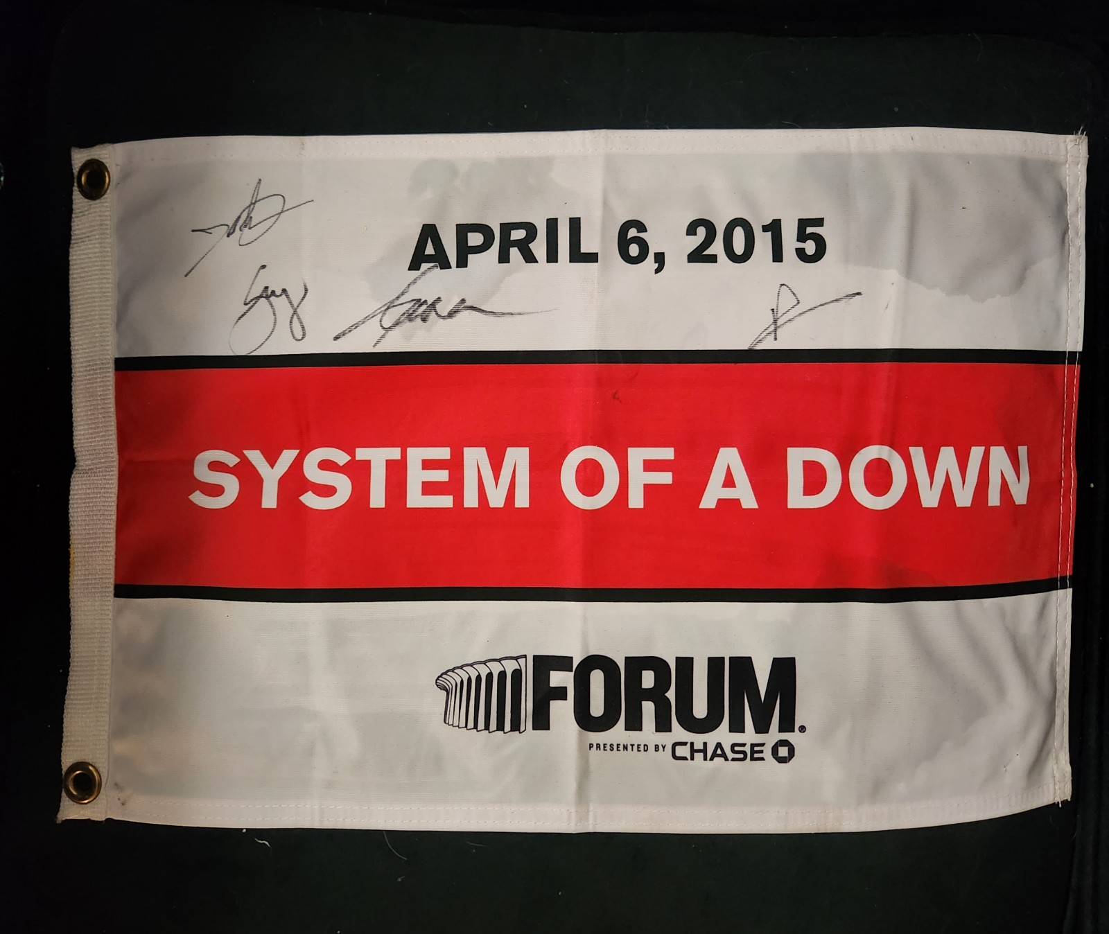 SYSTEM OF A DOWN Signed Flag LA Forum 2015