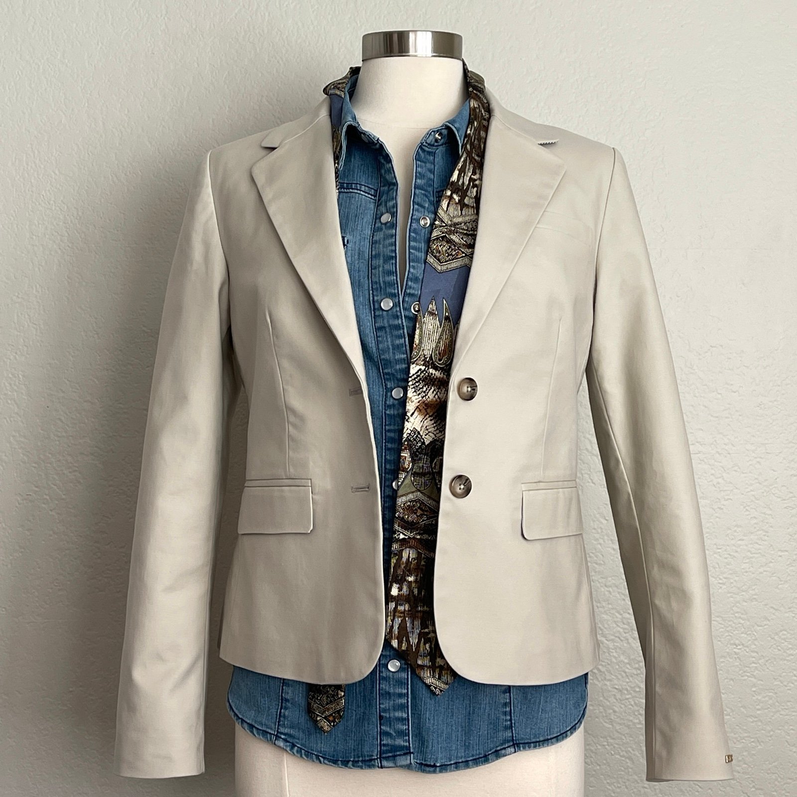 Tommy Hilfiger All American Prep Tailoring Beige Dress Blazer Size: 6