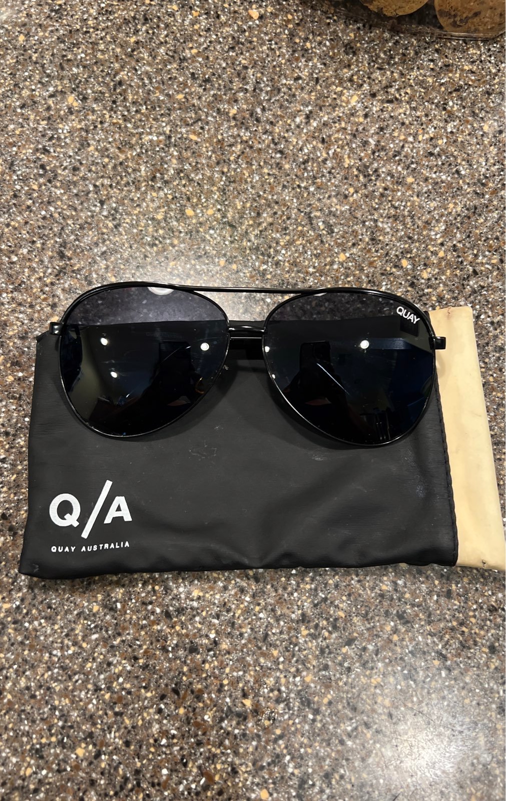 Quay aviator Sunglasses