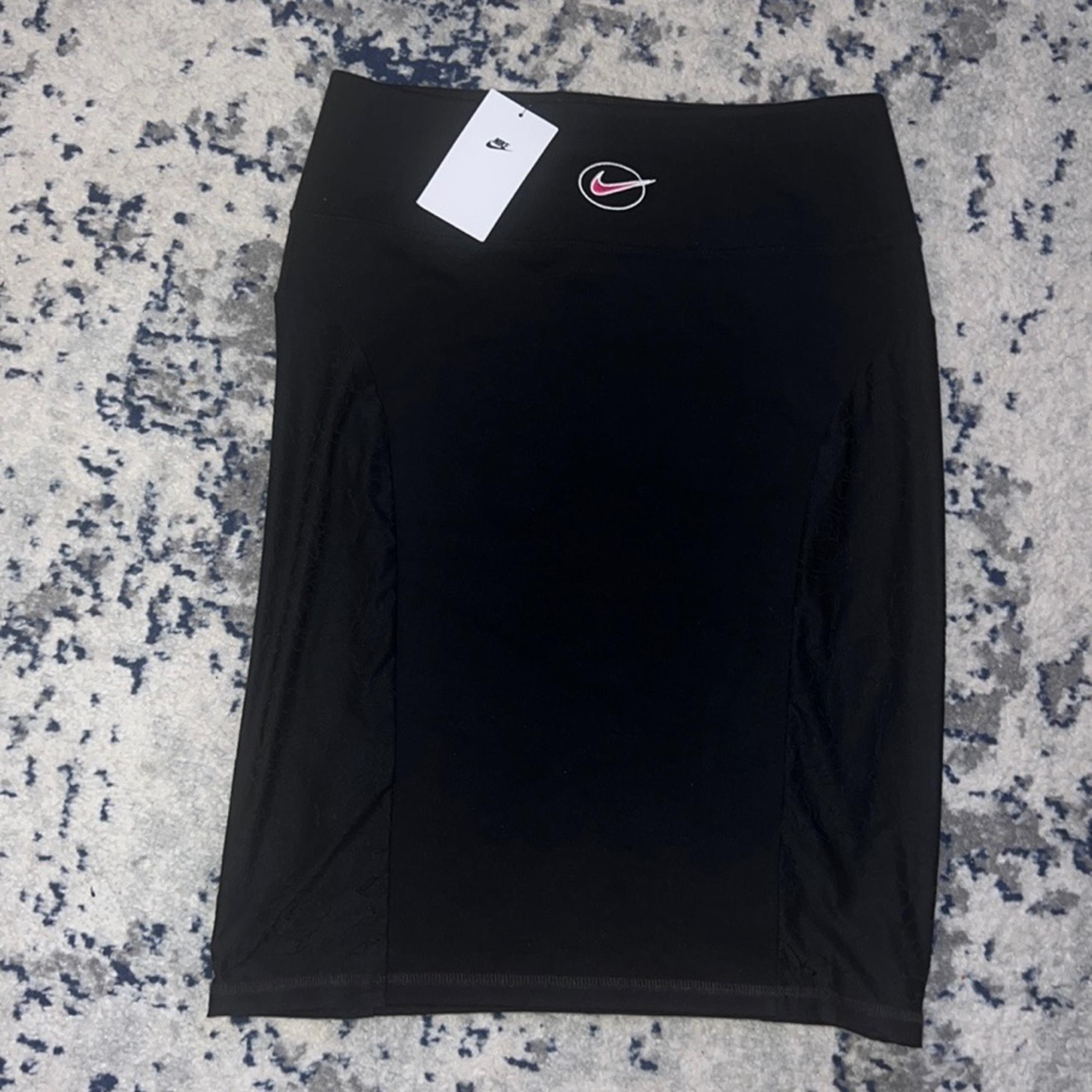 New Nike Tight Fit Skirt