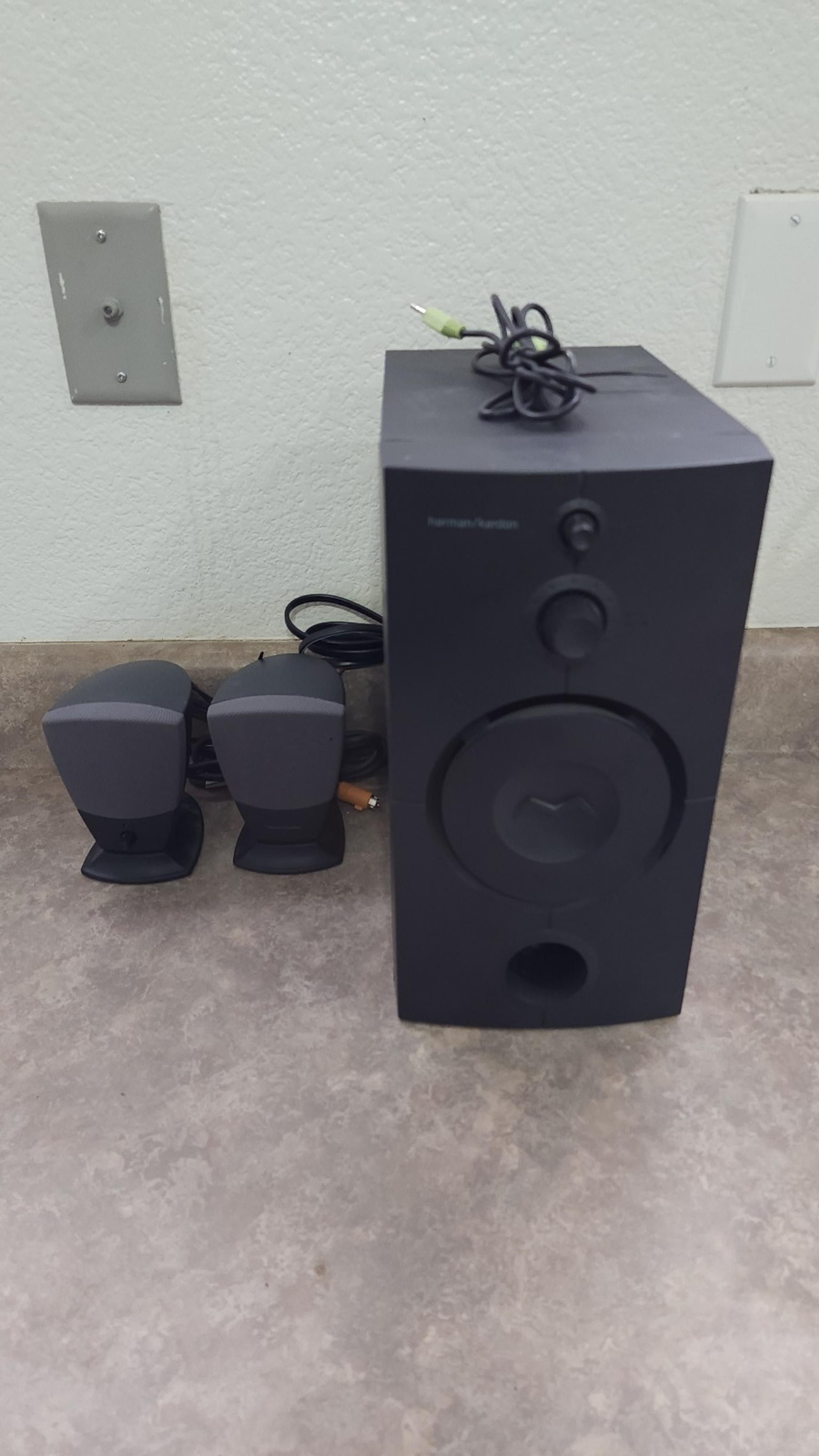 Harman/Kardon 2.1 Speaker System | Subwoofer + Satellite Speakers | Treble & Bas
