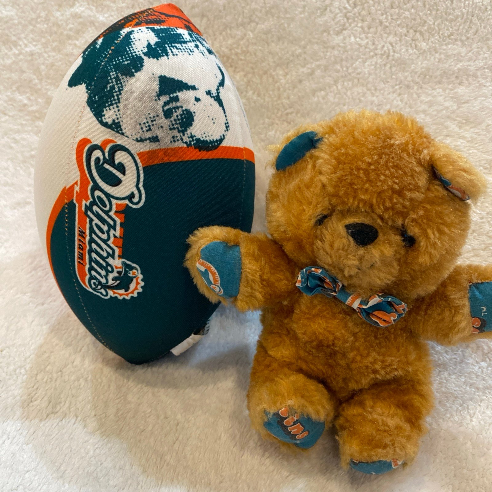 VTG NFL Miami Dolphins Nerf Soft Football & Team NFL Miami Dolphins T.Bear (B16)